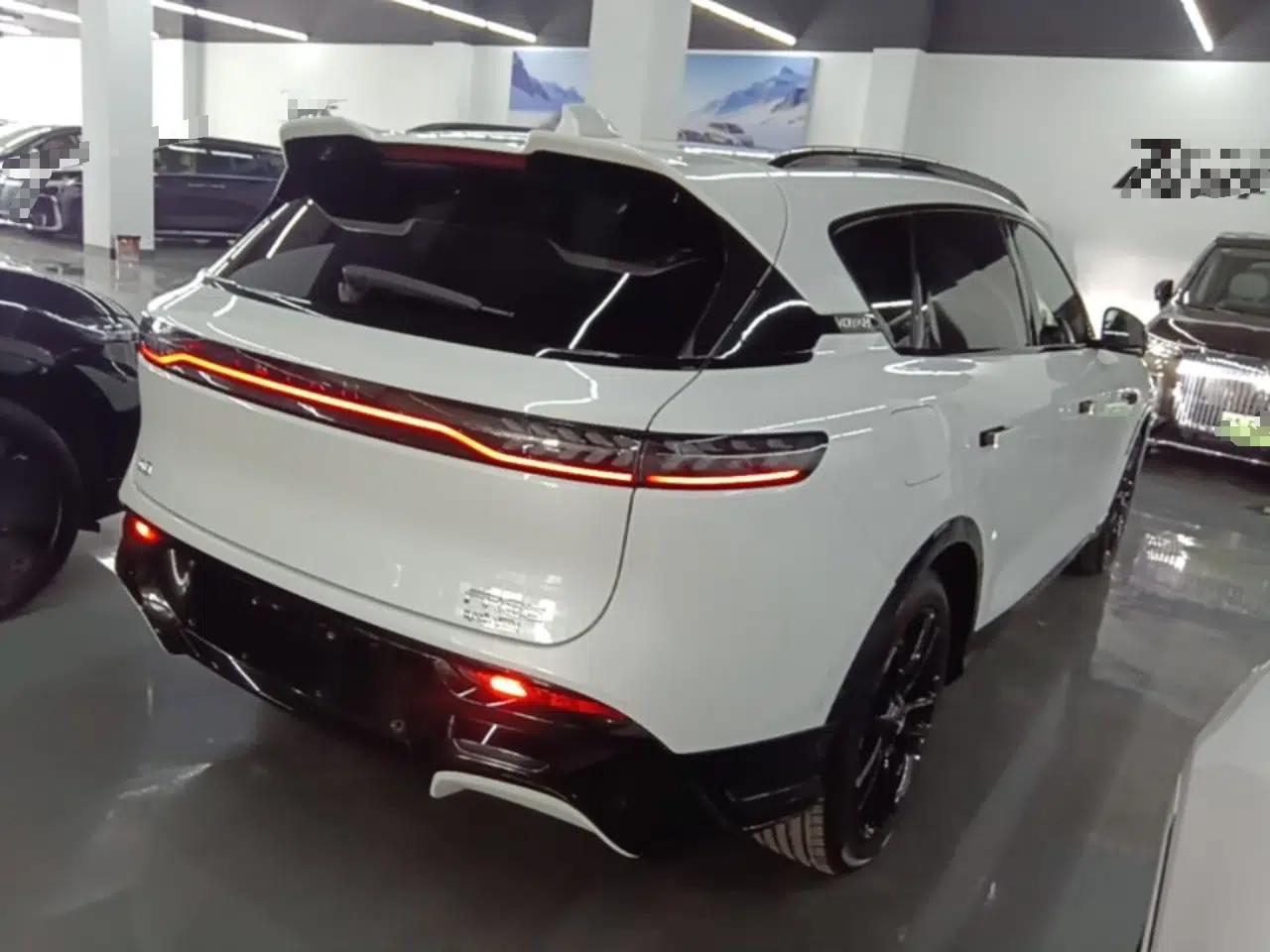 VOYAH FREE 2025 318 259 km All-Wheel-Drive Exploration Edition — миниатюра 6