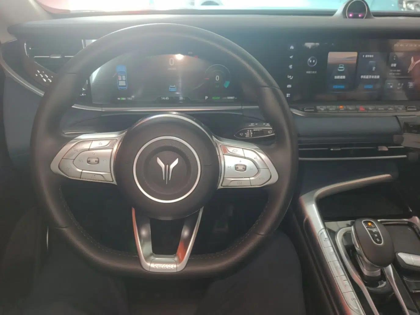 VOYAH FREE 2021 Four-Wheel Drive Standard All-Electric Exclusive Luxury Package — миниатюра 12