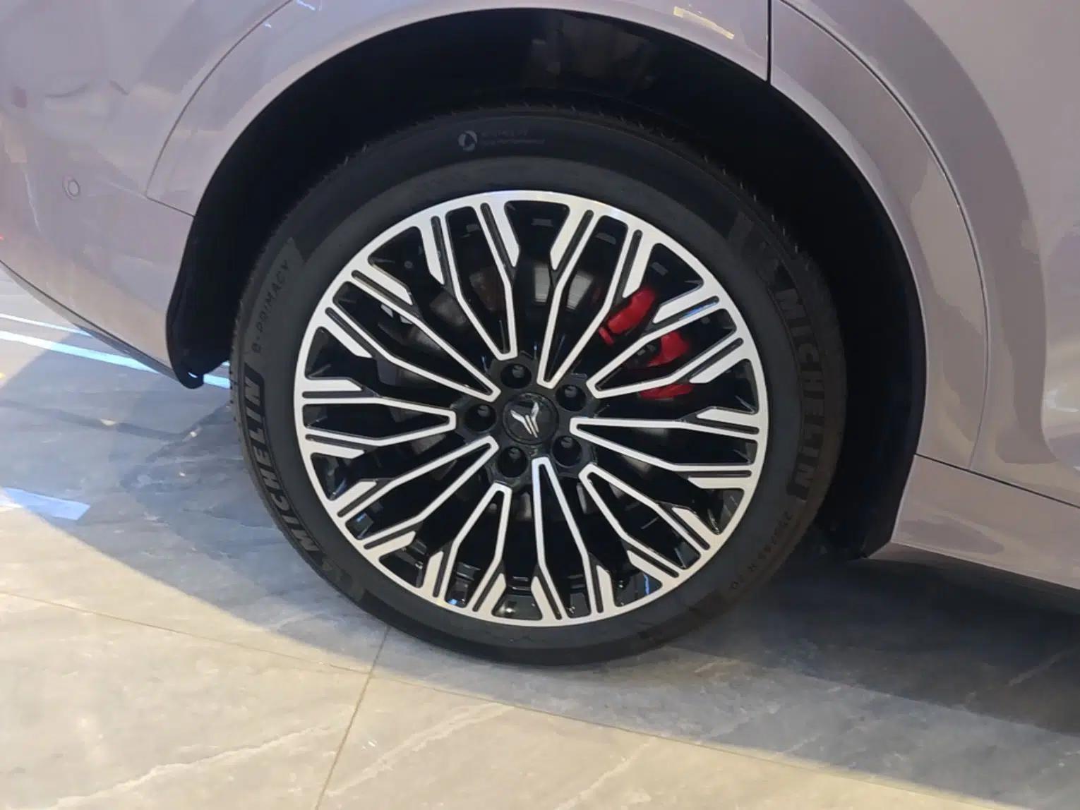 VOYAH FREE 2025 Model FREE+ Four-Wheel-Drive Qiankun Edition — миниатюра 11
