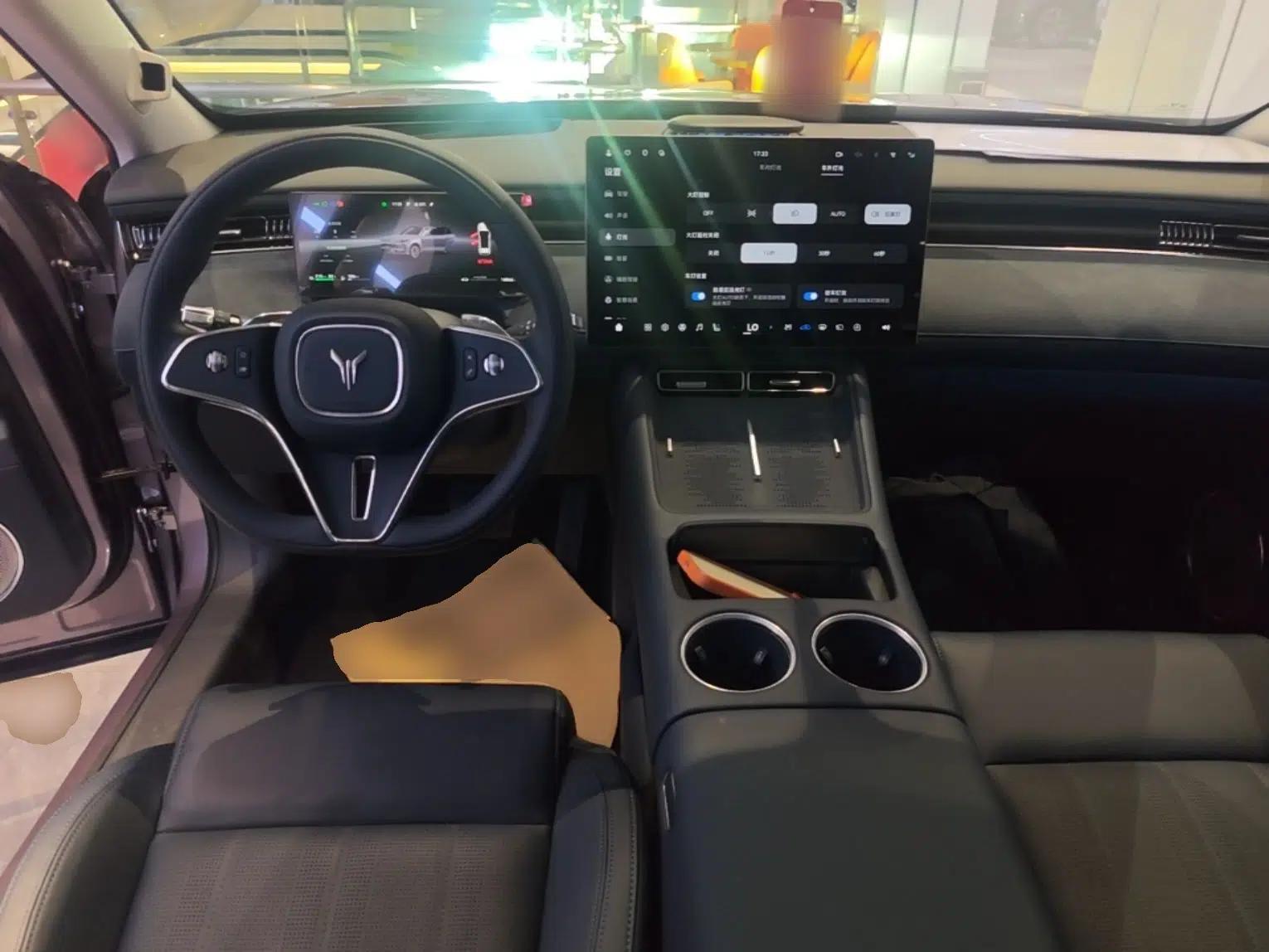 VOYAH FREE 2025 Model FREE+ Four-Wheel-Drive Qiankun Edition — миниатюра 17