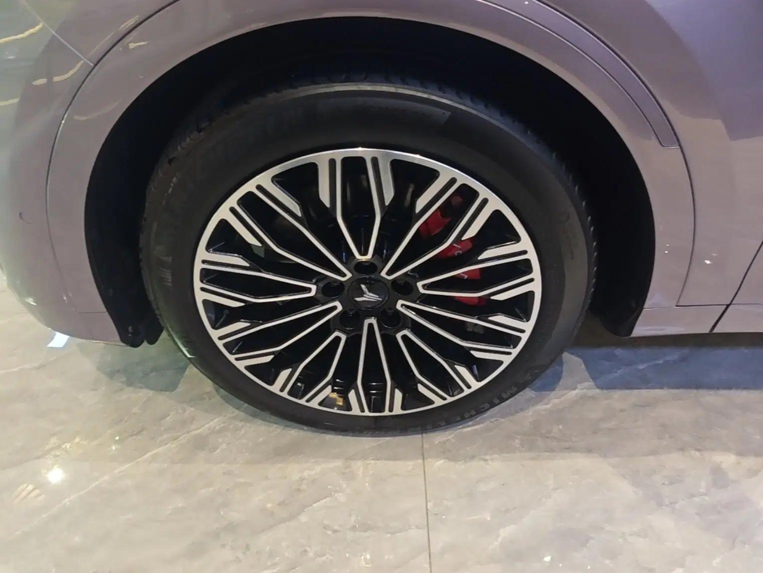 VOYAH FREE 2025 Model FREE+ Four-Wheel-Drive Qiankun Edition — миниатюра 10