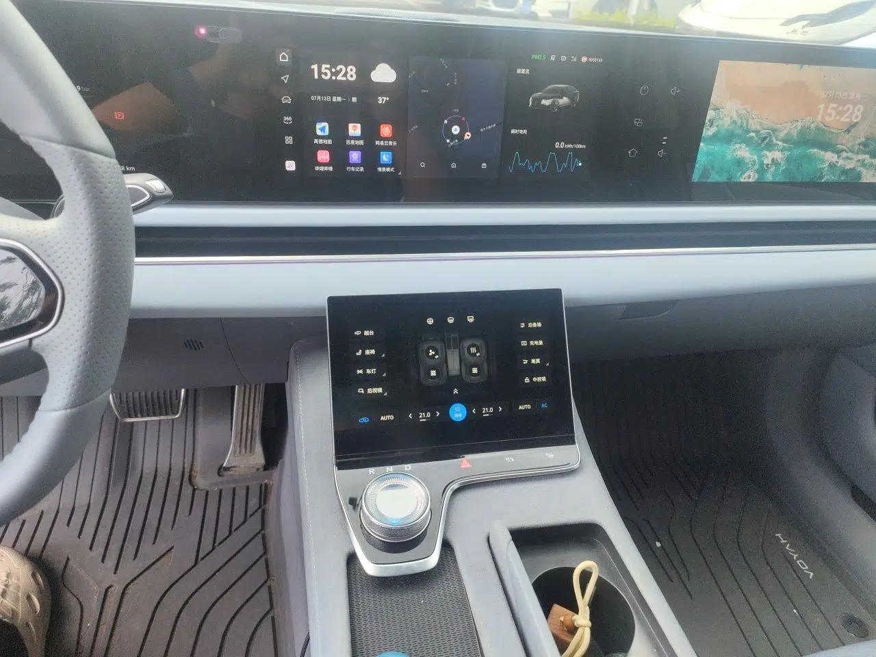 VOYAH PASSION 2023 Four-Wheel Drive Flagship Edition — миниатюра 13