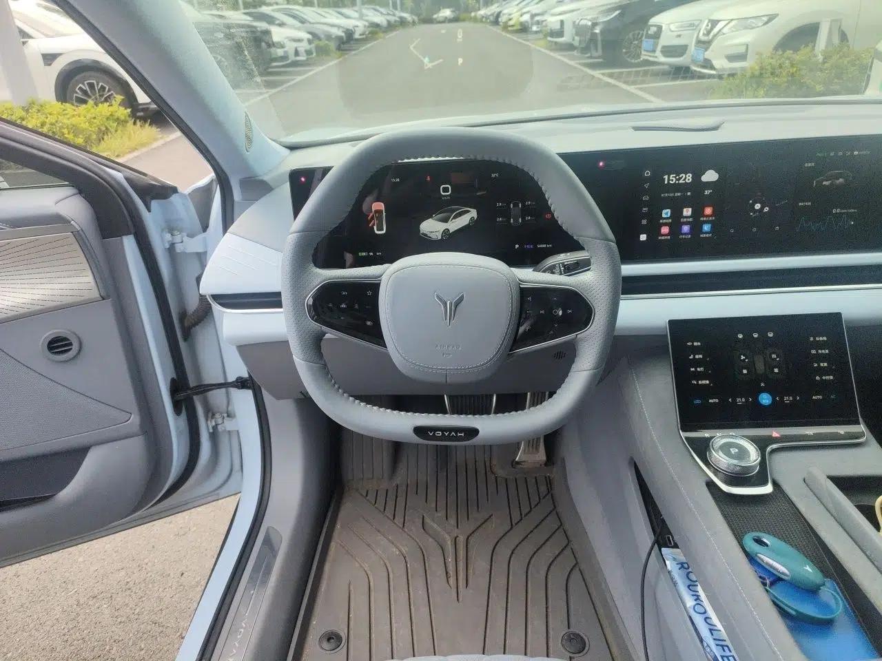 VOYAH PASSION 2023 Four-Wheel Drive Flagship Edition — миниатюра 10