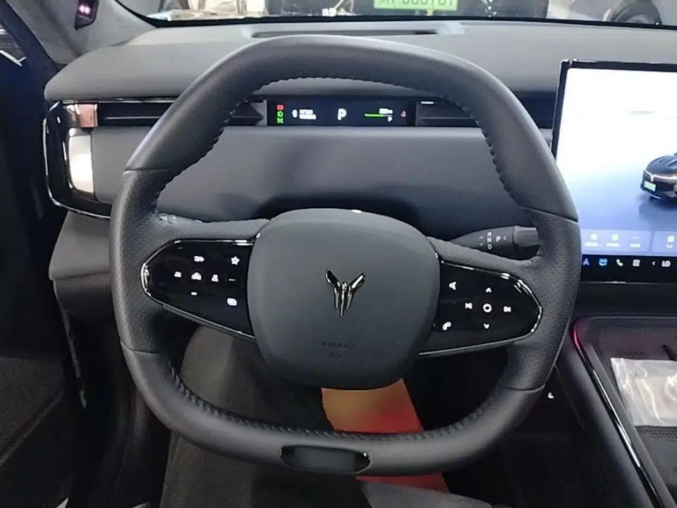 VOYAH COURAGE 2024 Long-Range Supercharge Edition — миниатюра 13