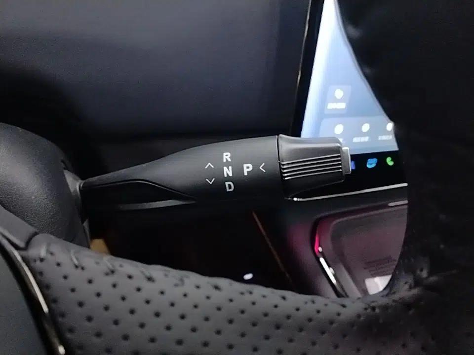 VOYAH COURAGE 2024 Long-Range Supercharge Edition — миниатюра 16