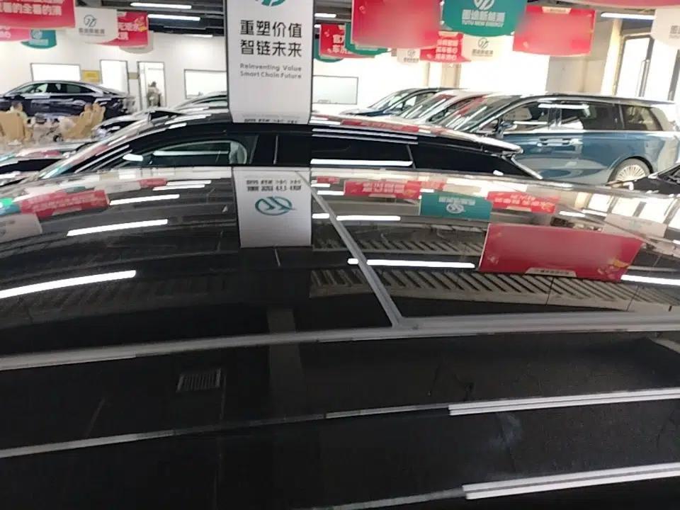 VOYAH COURAGE 2024 Long-Range Supercharge Edition — миниатюра 7