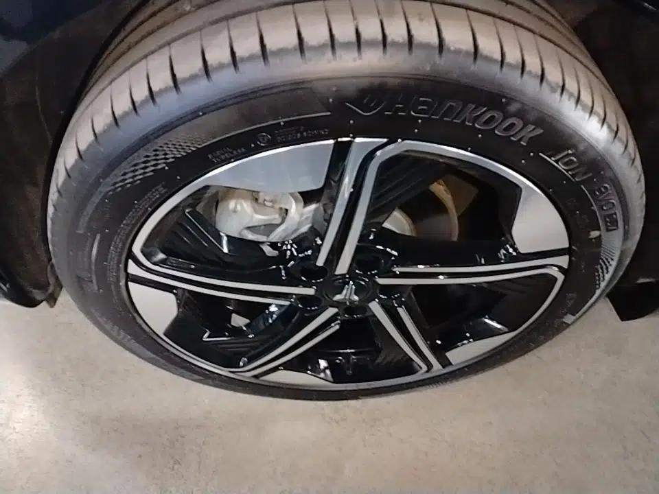 VOYAH COURAGE 2024 Long-Range Supercharge Edition — миниатюра 10
