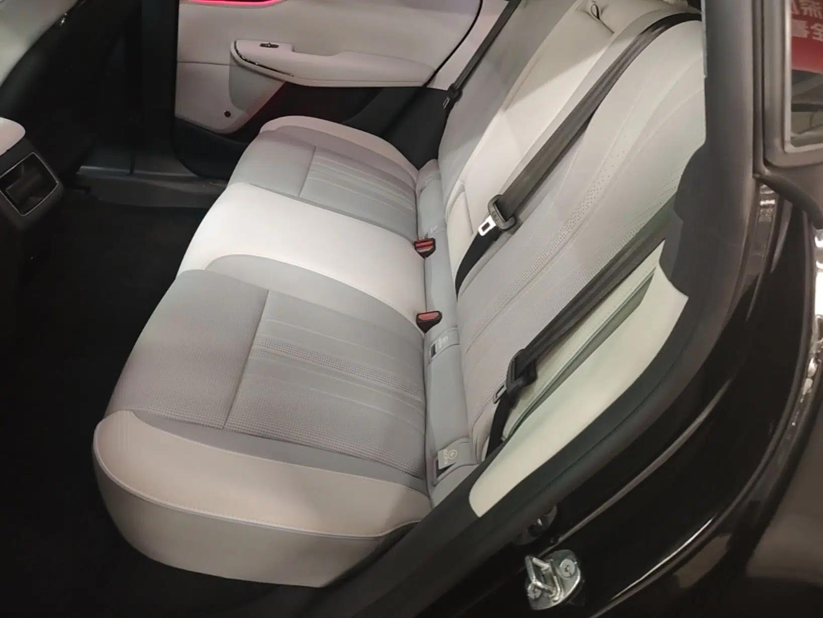 VOYAH COURAGE 2024 Long-Range Smart Edition — миниатюра 20