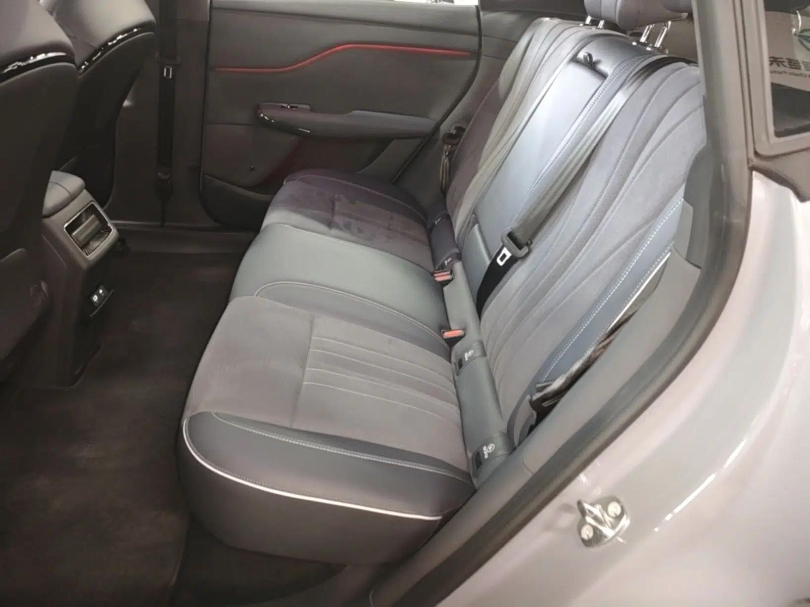 VOYAH COURAGE 2024 Long-Range Supercharge Edition — миниатюра 20