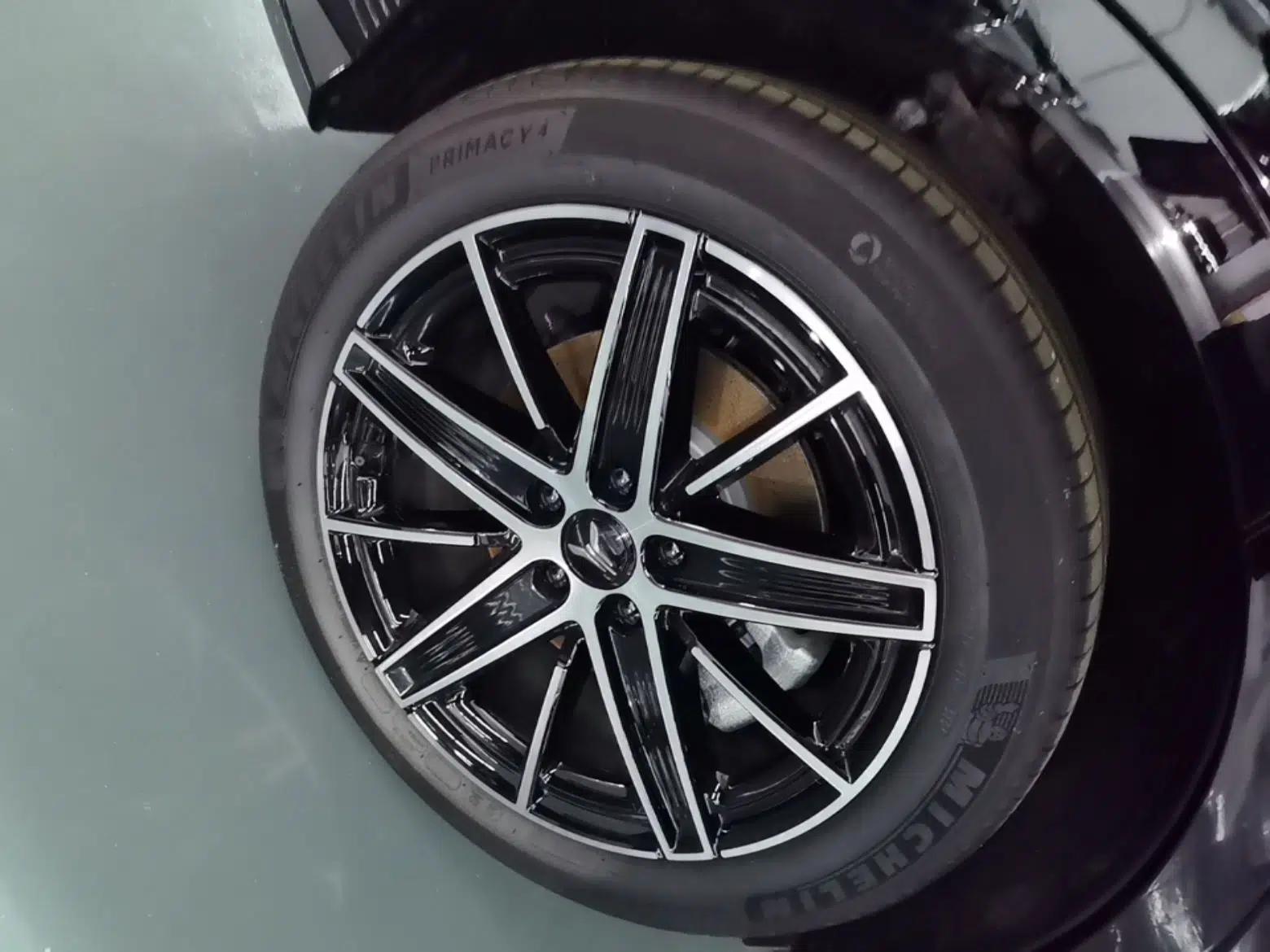 VOYAH COURAGE 2025 Model Four-Wheel-Drive Qiankun Edition — миниатюра 11