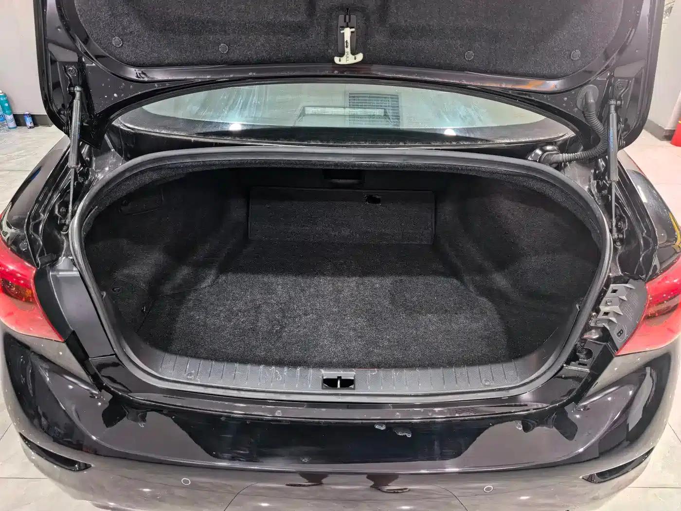 Infiniti Q50L 2015 2.0T Enjoy Edition — миниатюра 19