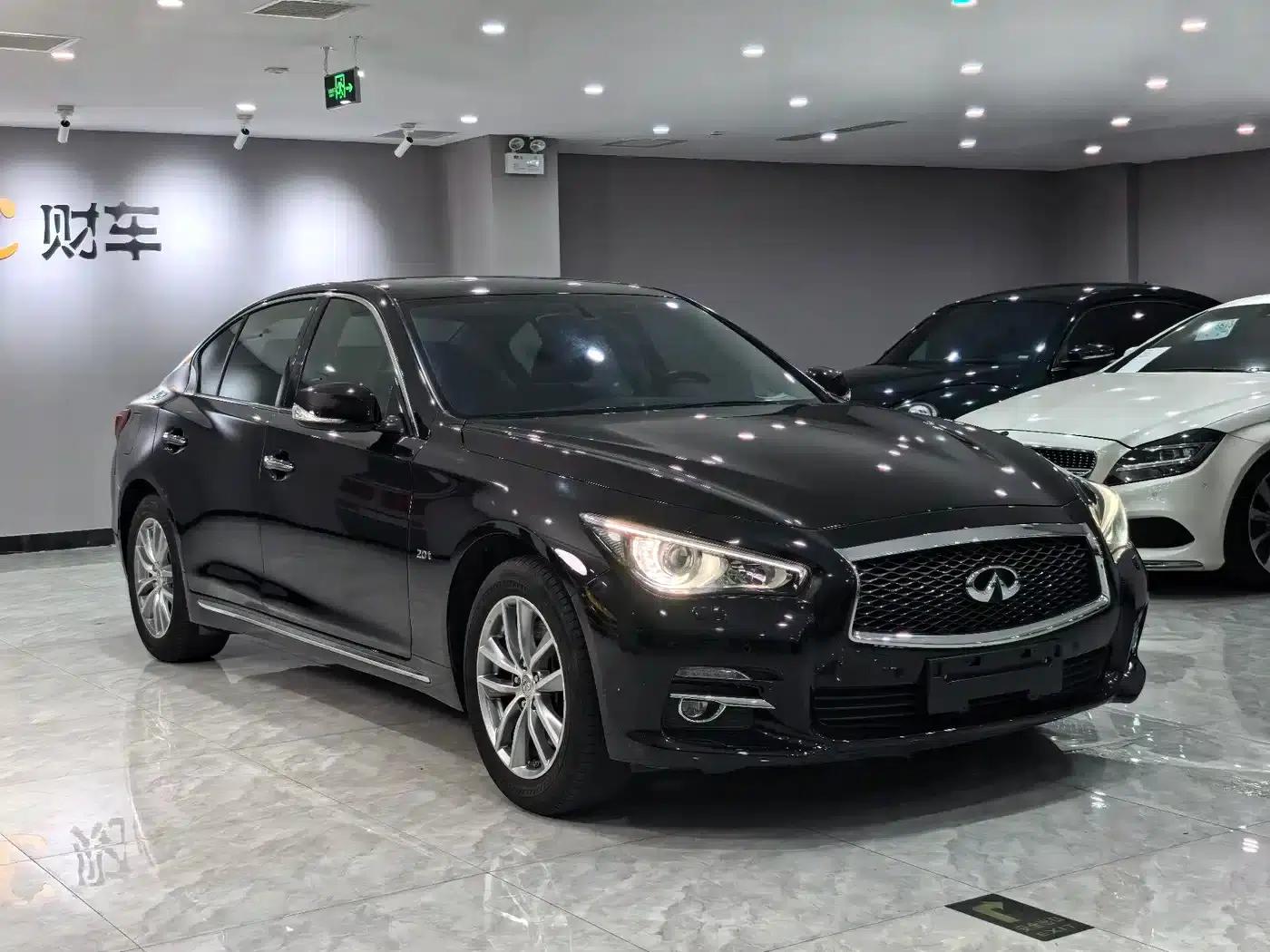 Infiniti Q50L 2015 2.0T Enjoy Edition — миниатюра 3