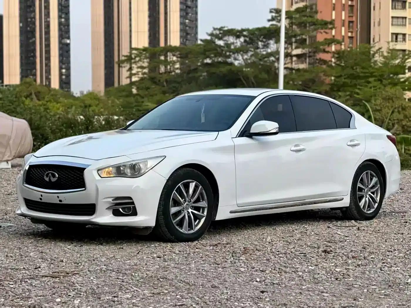 Infiniti Q50L 2016 2.0T Enjoy Edition — миниатюра 1