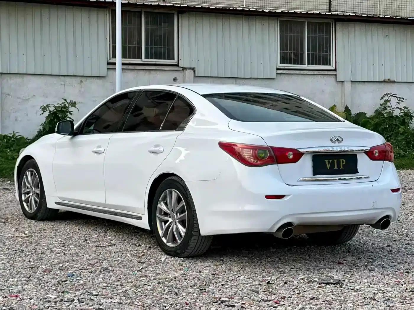 Infiniti Q50L 2016 2.0T Enjoy Edition — миниатюра 9