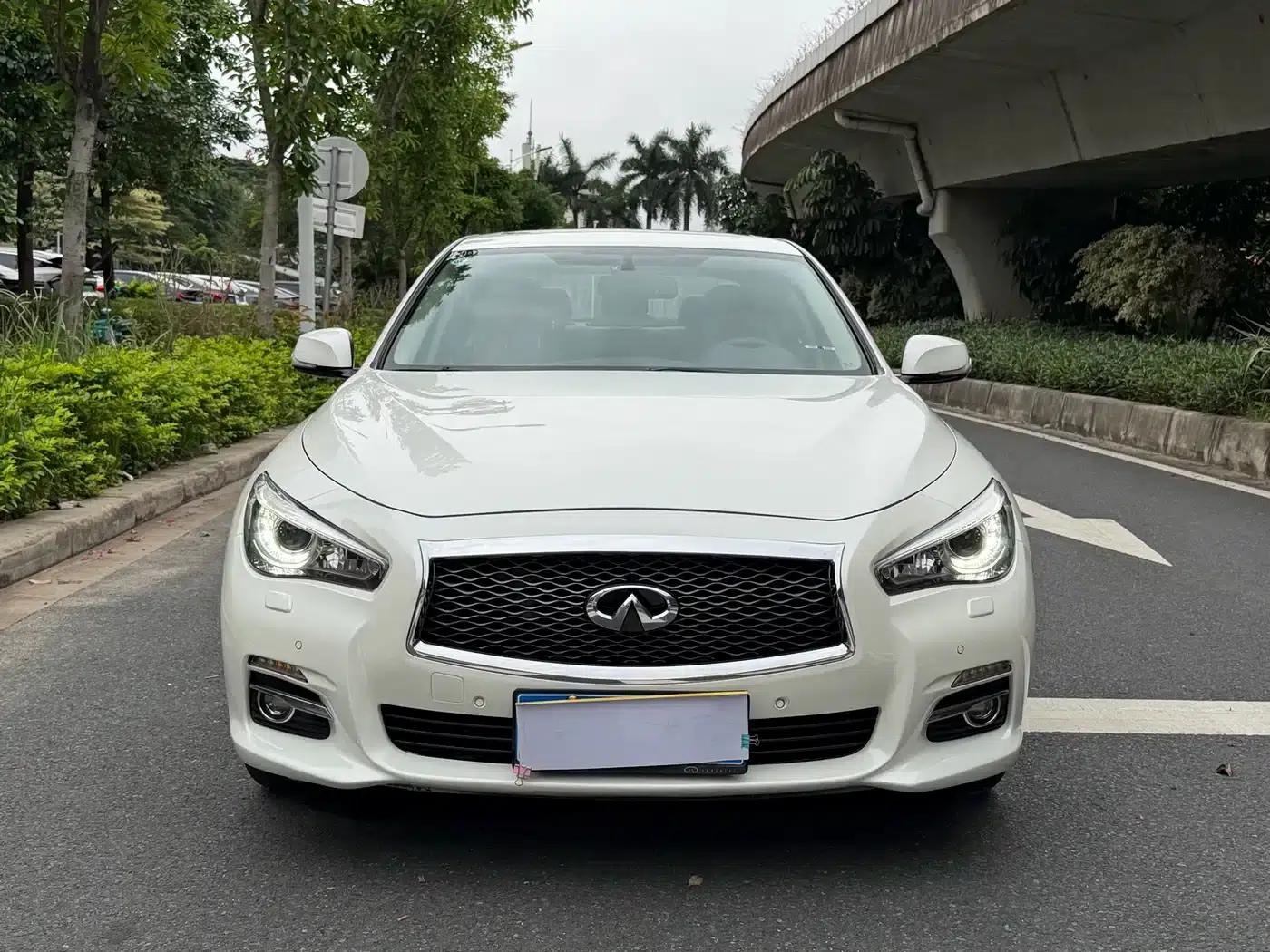 Infiniti Q50L 2016 2.0T Enjoy Edition — миниатюра 2