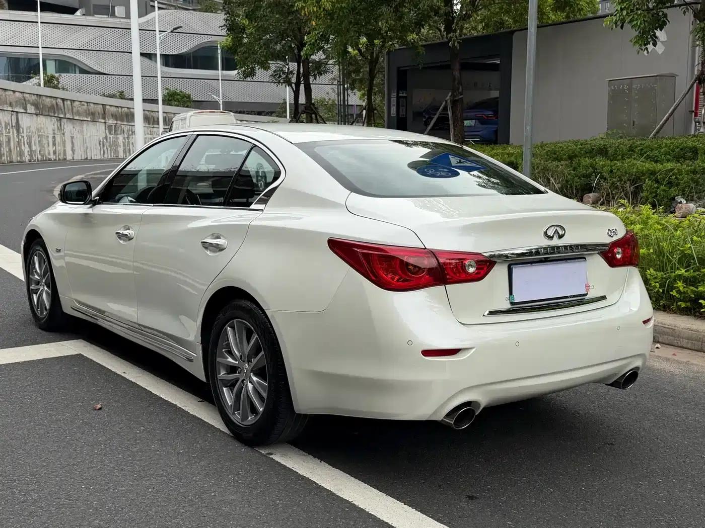 Infiniti Q50L 2016 2.0T Enjoy Edition — миниатюра 14