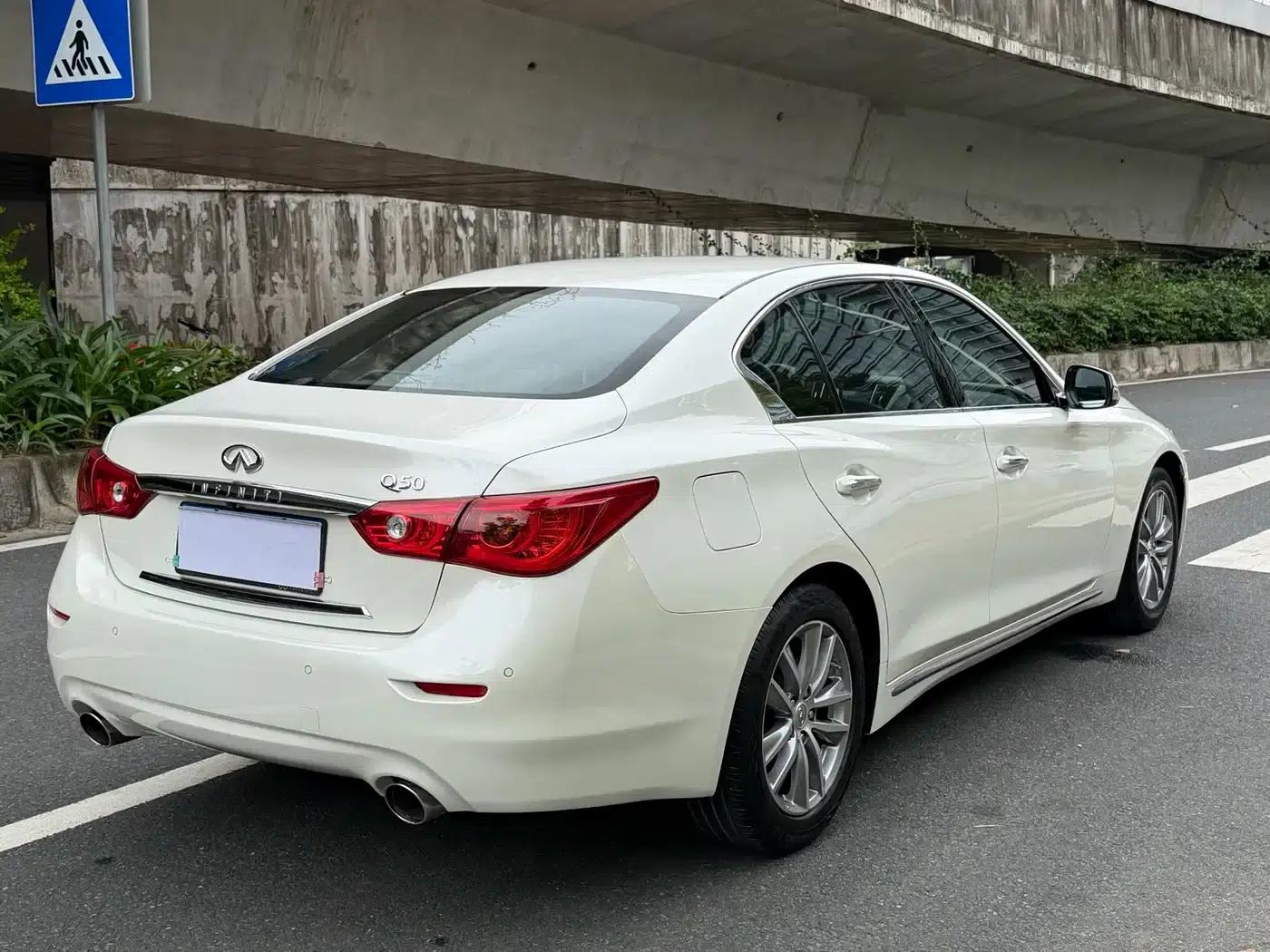 Infiniti Q50L 2016 2.0T Enjoy Edition — миниатюра 16