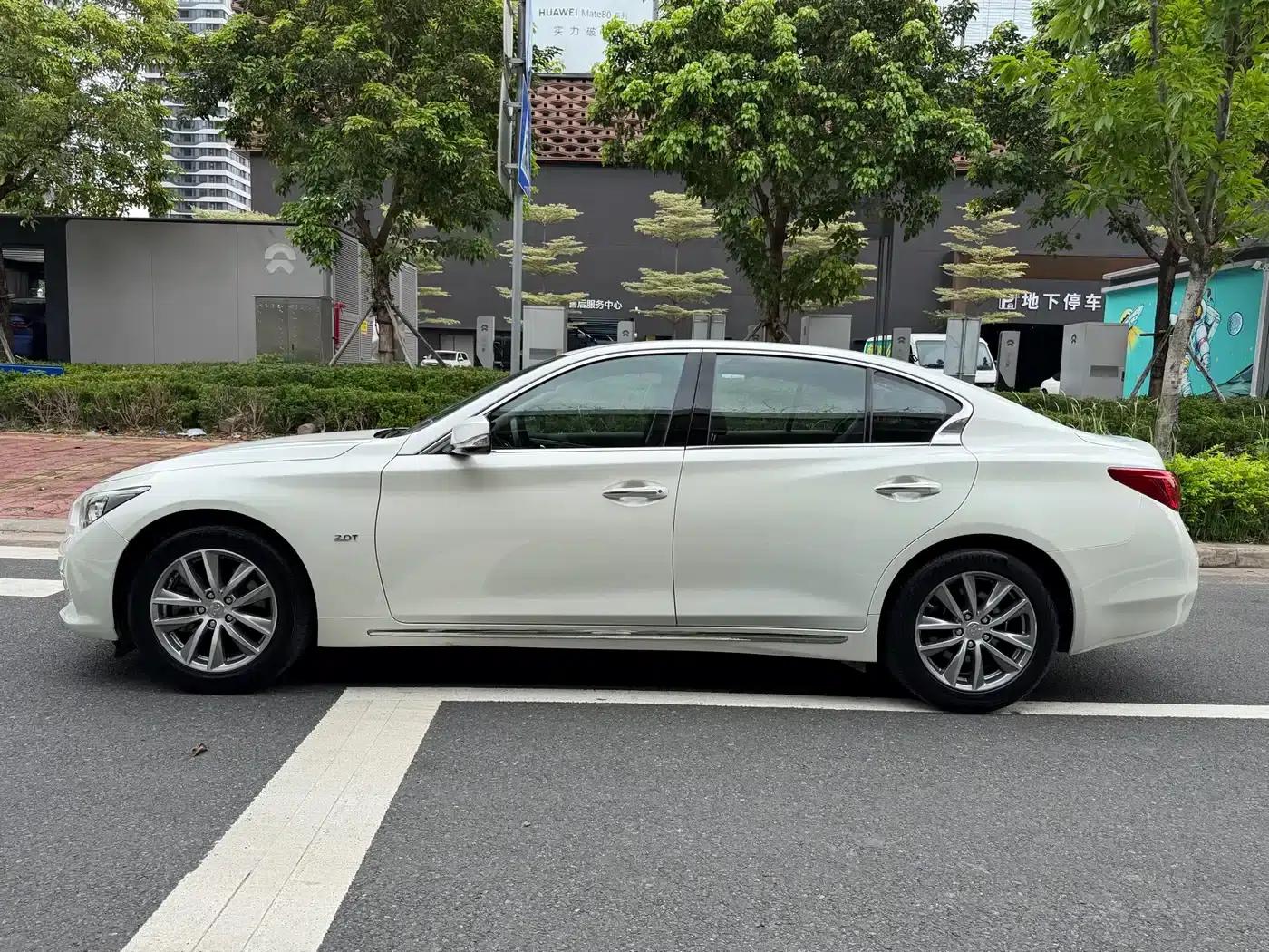 Infiniti Q50L 2016 2.0T Enjoy Edition — миниатюра 6