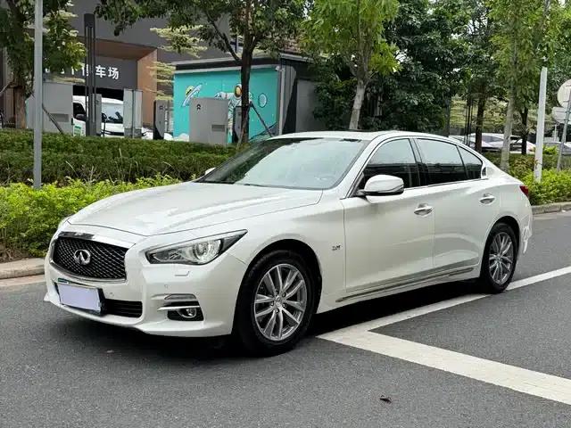 Infiniti Q50L 2016 2.0T Enjoy Edition