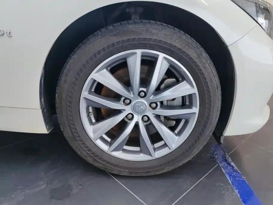 Infiniti Q50L 2016 2.0T Enjoy Edition — миниатюра 6