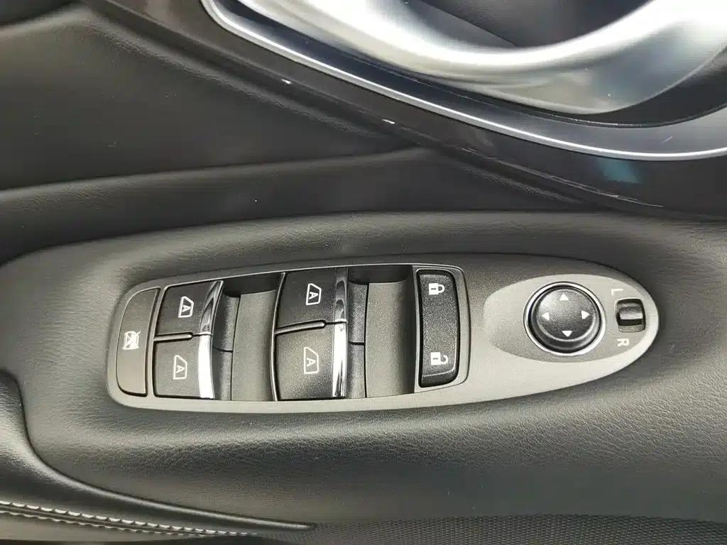 Infiniti Q50L 2018 2.0T Comfort Edition (China VI Emission Standard) — миниатюра 9