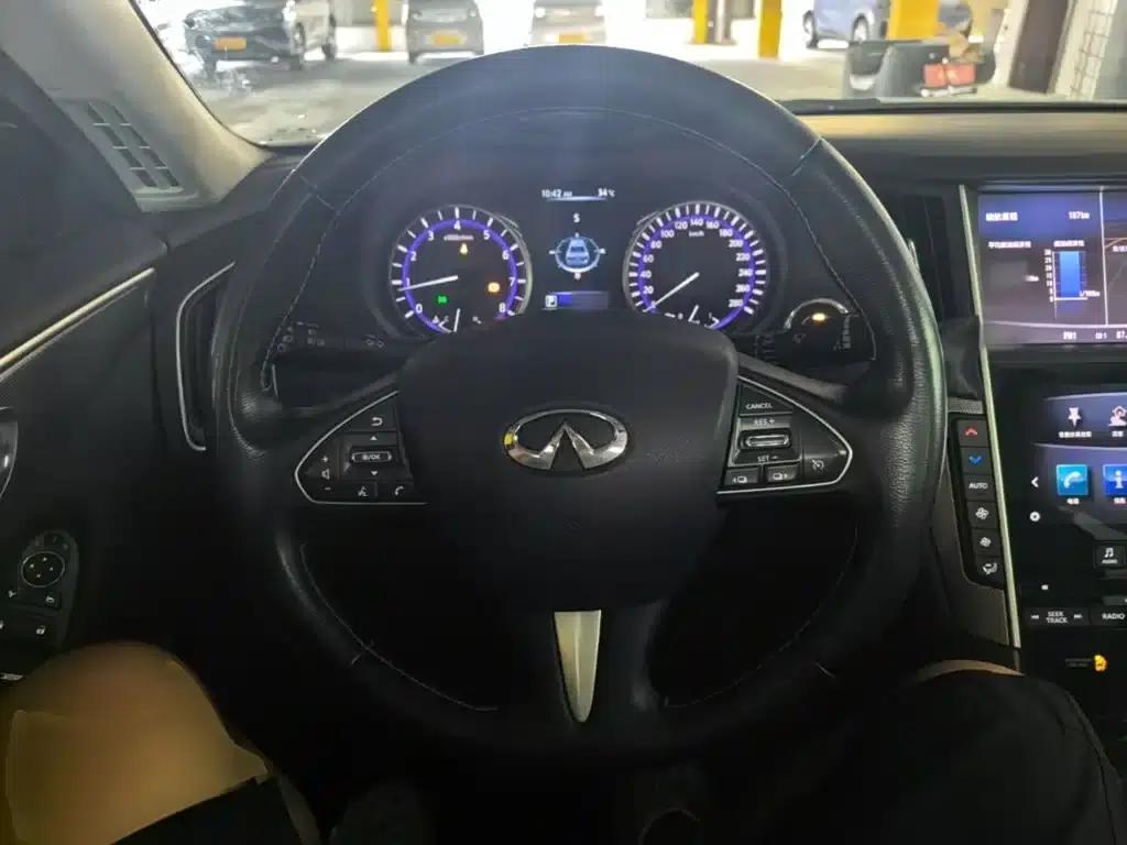 Infiniti Q50L 2016 2.0T Entry-level Edition — миниатюра 11