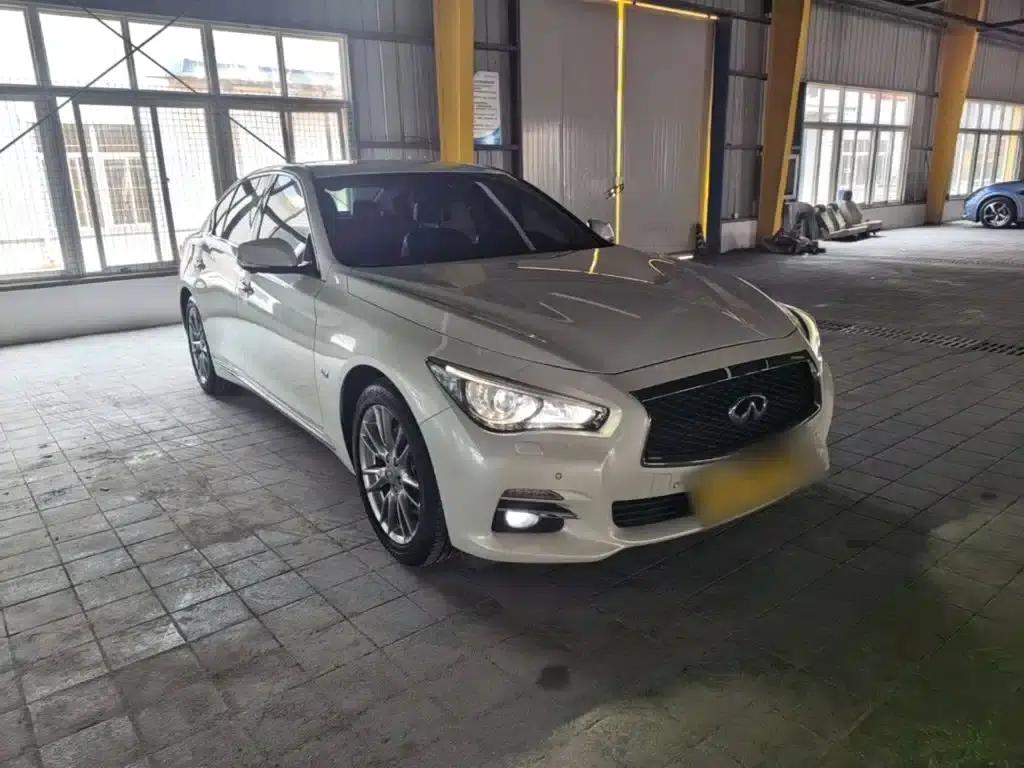 Infiniti Q50L 2016 2.0T Entry-level Edition — миниатюра 4