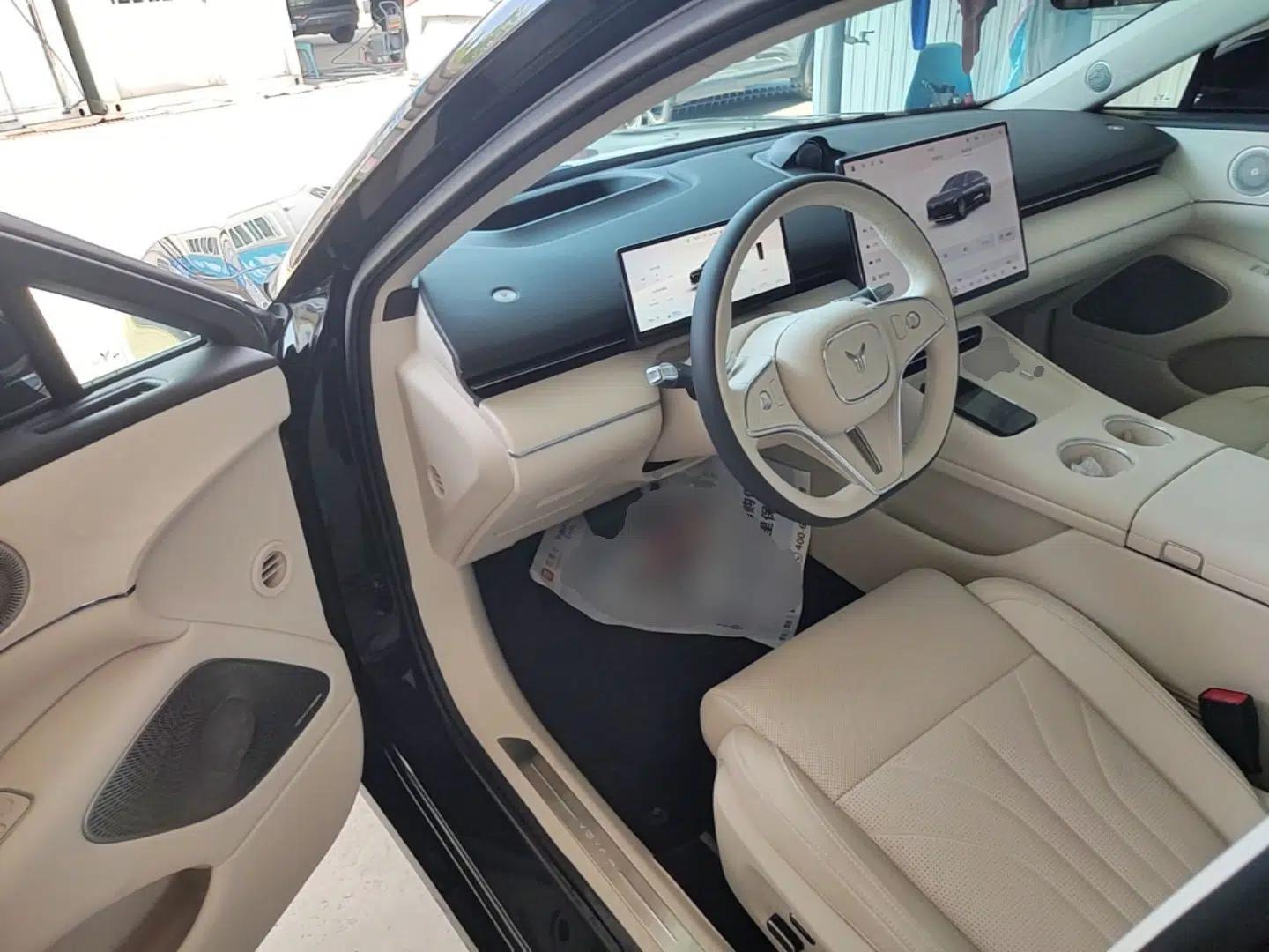 VOYAH Lantu Chiguang L 2026 Four-Wheel-Drive Ultra — миниатюра 18