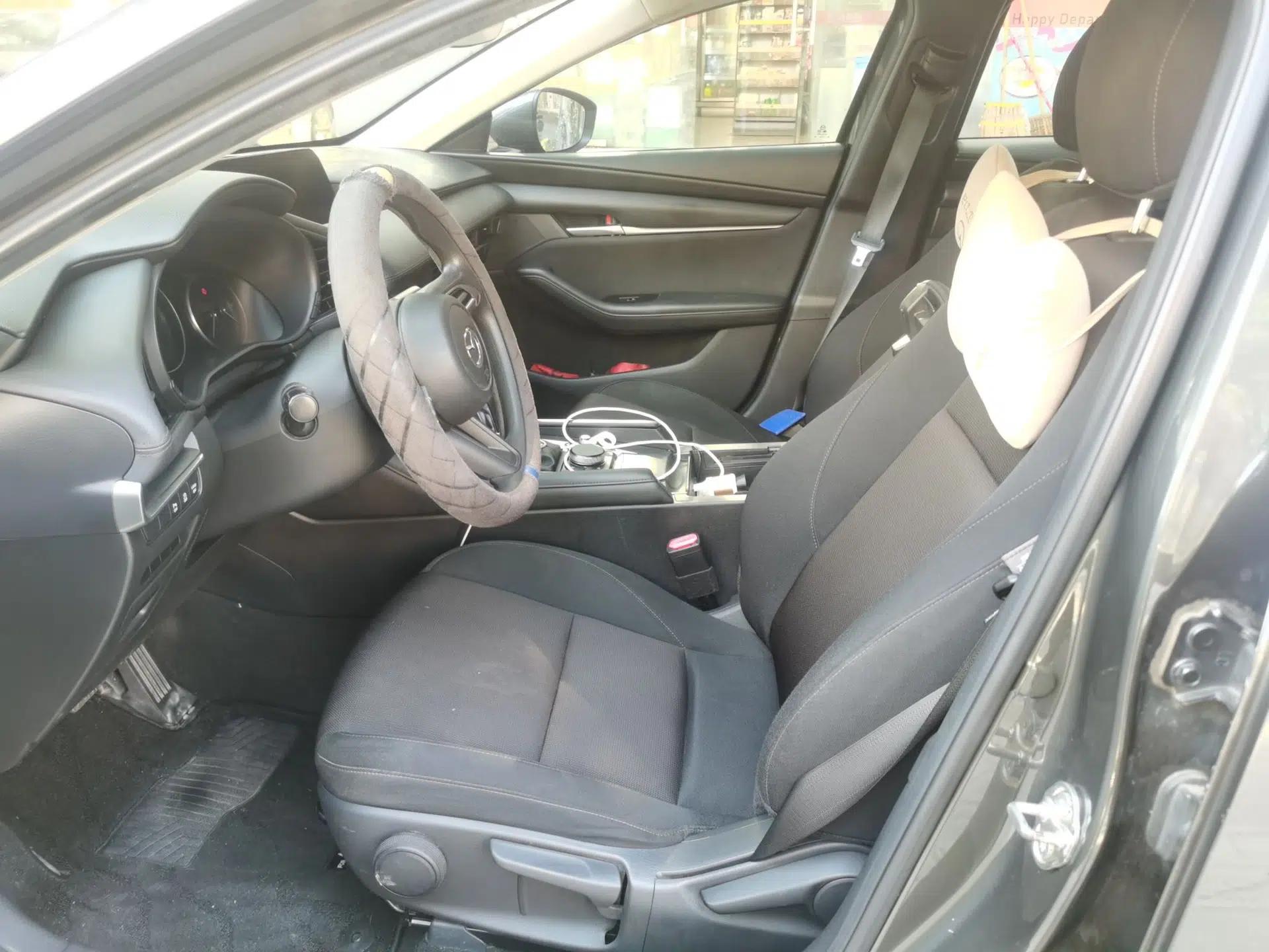 Mazda 3 Axela 2020 1.5L Automatic ZhiMei Edition — миниатюра 15