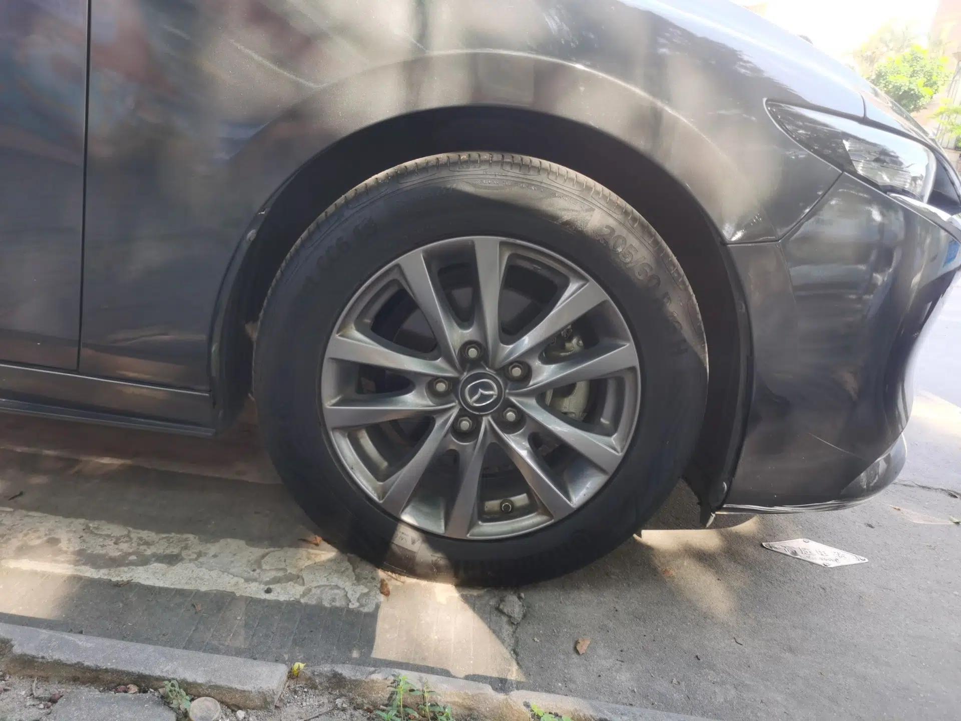 Mazda 3 Axela 2020 1.5L Automatic ZhiMei Edition — миниатюра 8