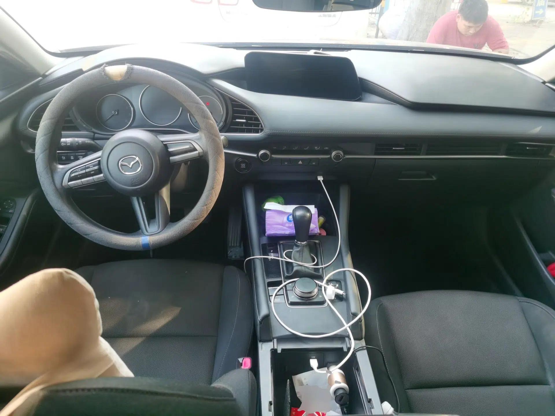 Mazda 3 Axela 2020 1.5L Automatic ZhiMei Edition — миниатюра 9