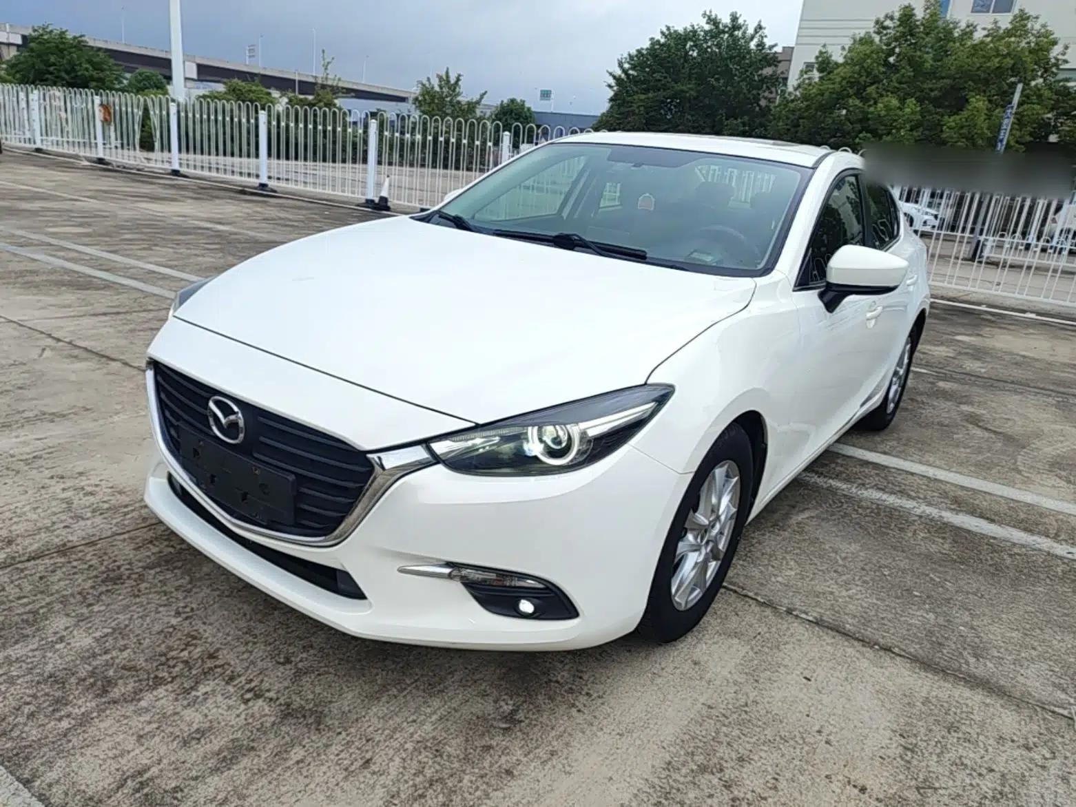 Mazda 3 Axela 2017 Sedan 1.5L Automatic Luxury Model Emission Standard China V — миниатюра 1