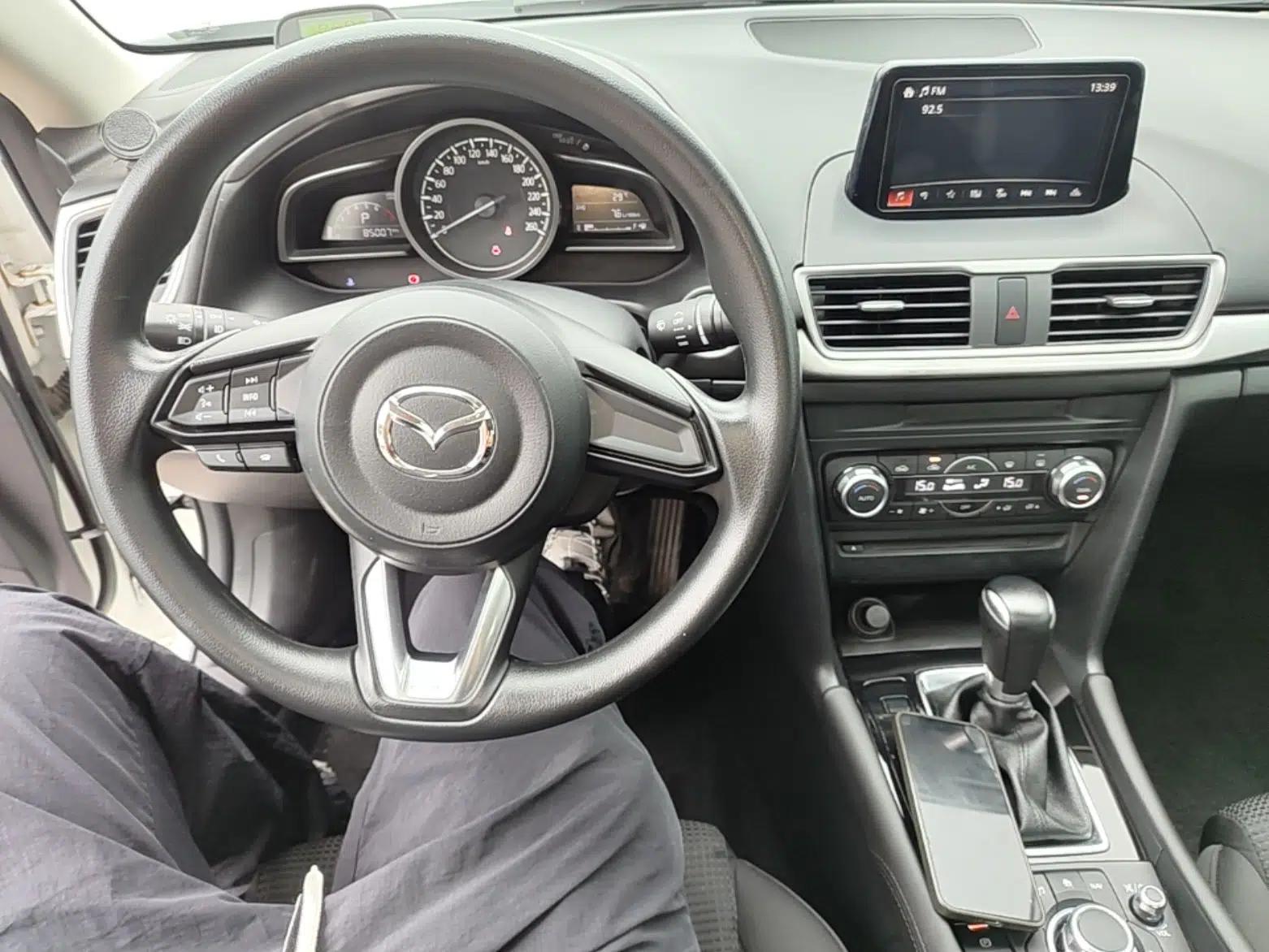 Mazda 3 Axela 2017 Sedan 1.5L Automatic Luxury Model Emission Standard China V — миниатюра 17