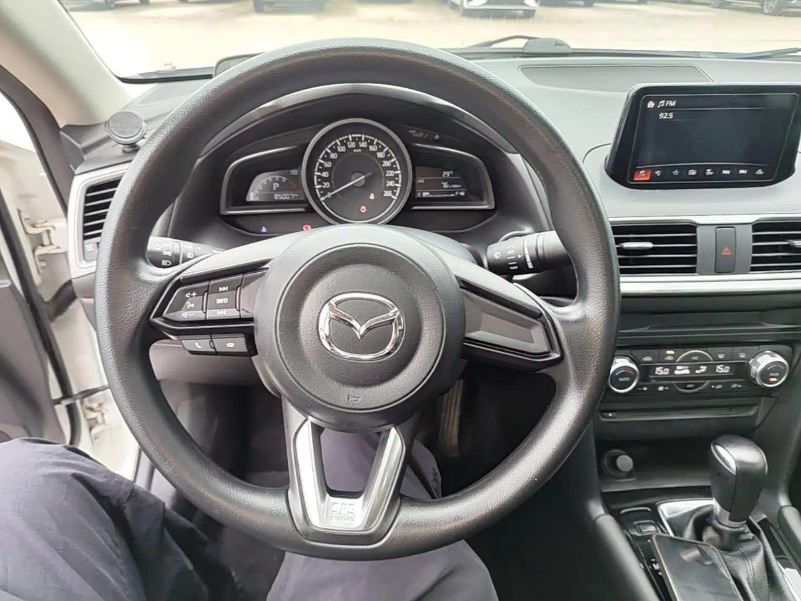 Mazda 3 Axela 2017 Sedan 1.5L Automatic Luxury Model Emission Standard China V — миниатюра 18