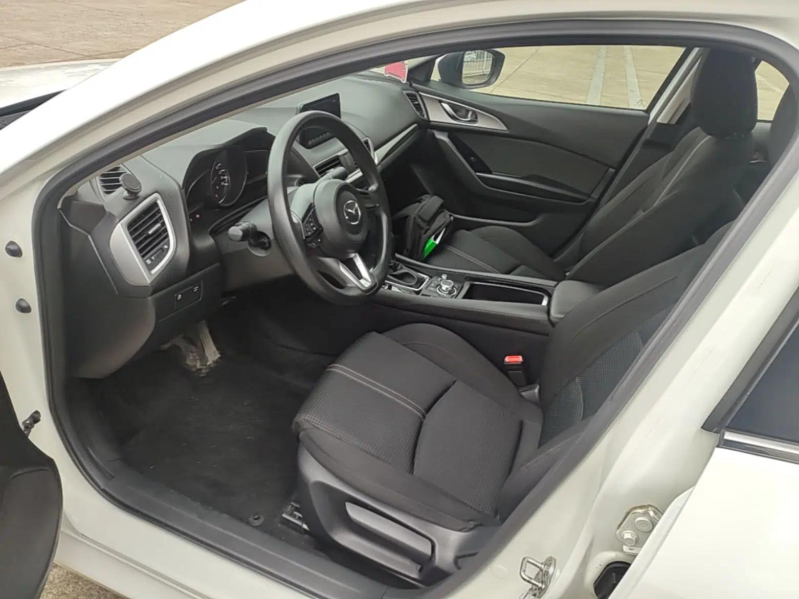 Mazda 3 Axela 2017 Sedan 1.5L Automatic Luxury Model Emission Standard China V — миниатюра 22