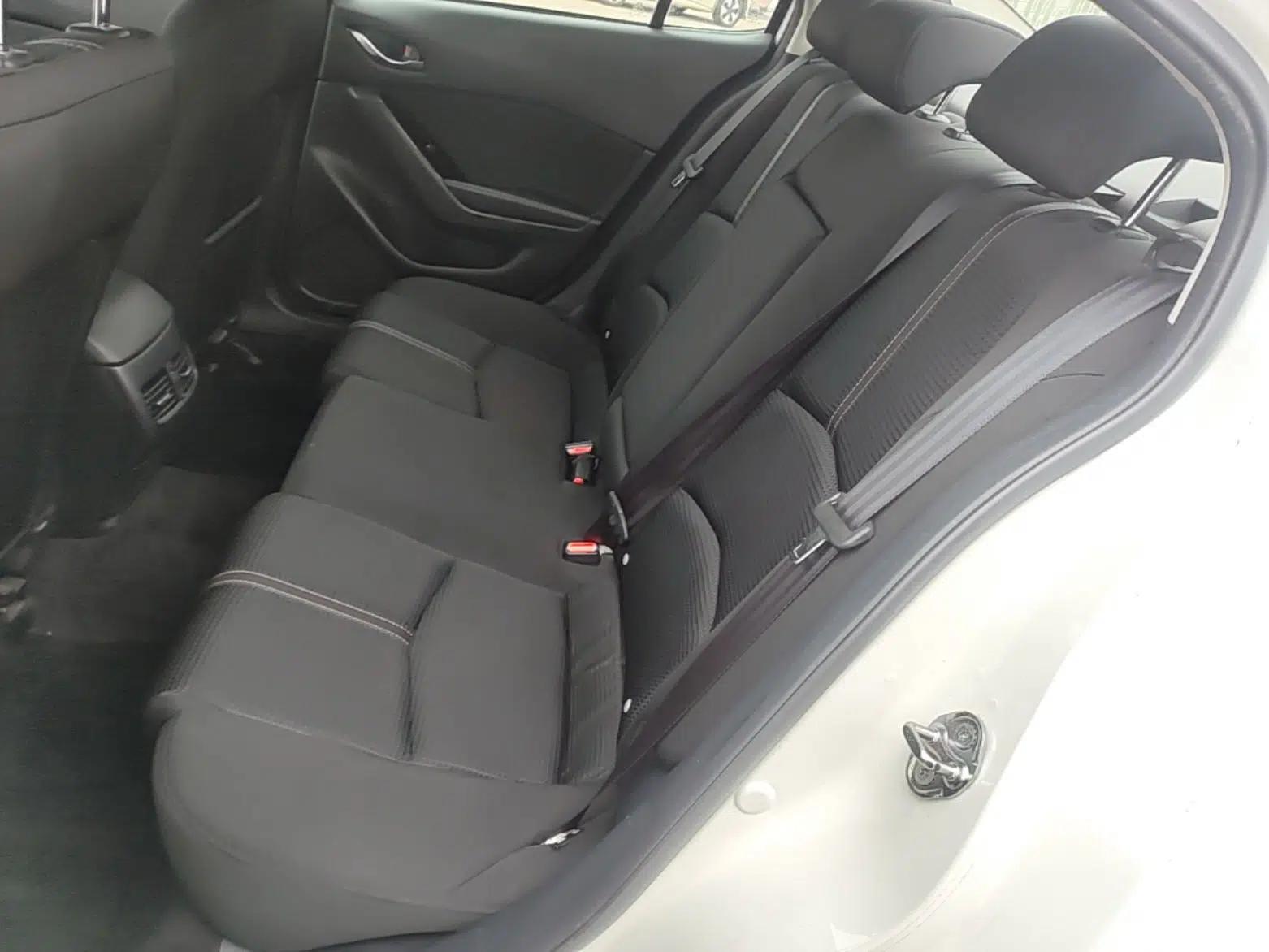 Mazda 3 Axela 2017 Sedan 1.5L Automatic Luxury Model Emission Standard China V — миниатюра 25
