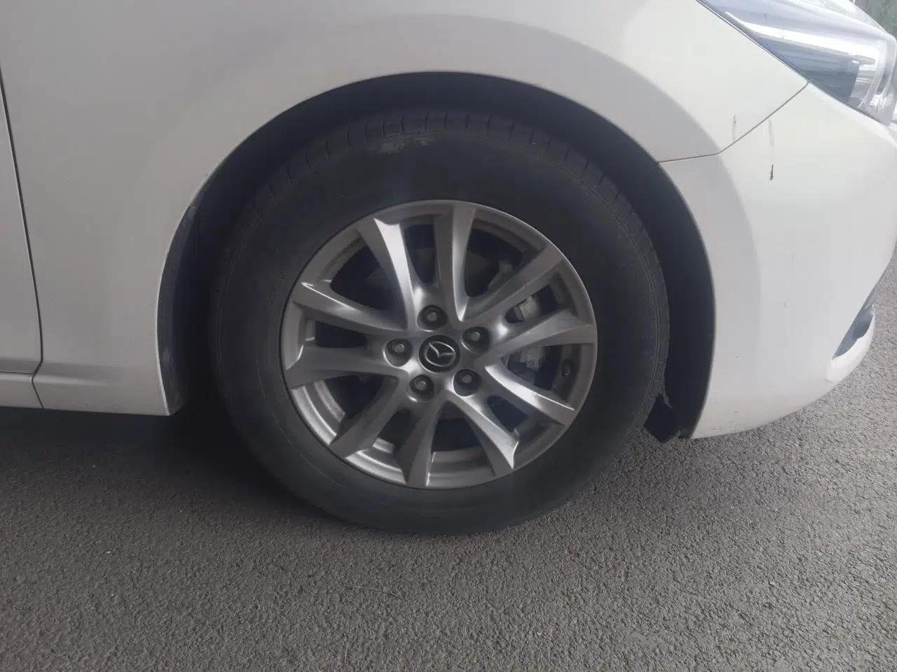 Mazda 3 Axela 2017 Hatchback 1.5L Automatic Luxury Model Emission Standard China V — миниатюра 8