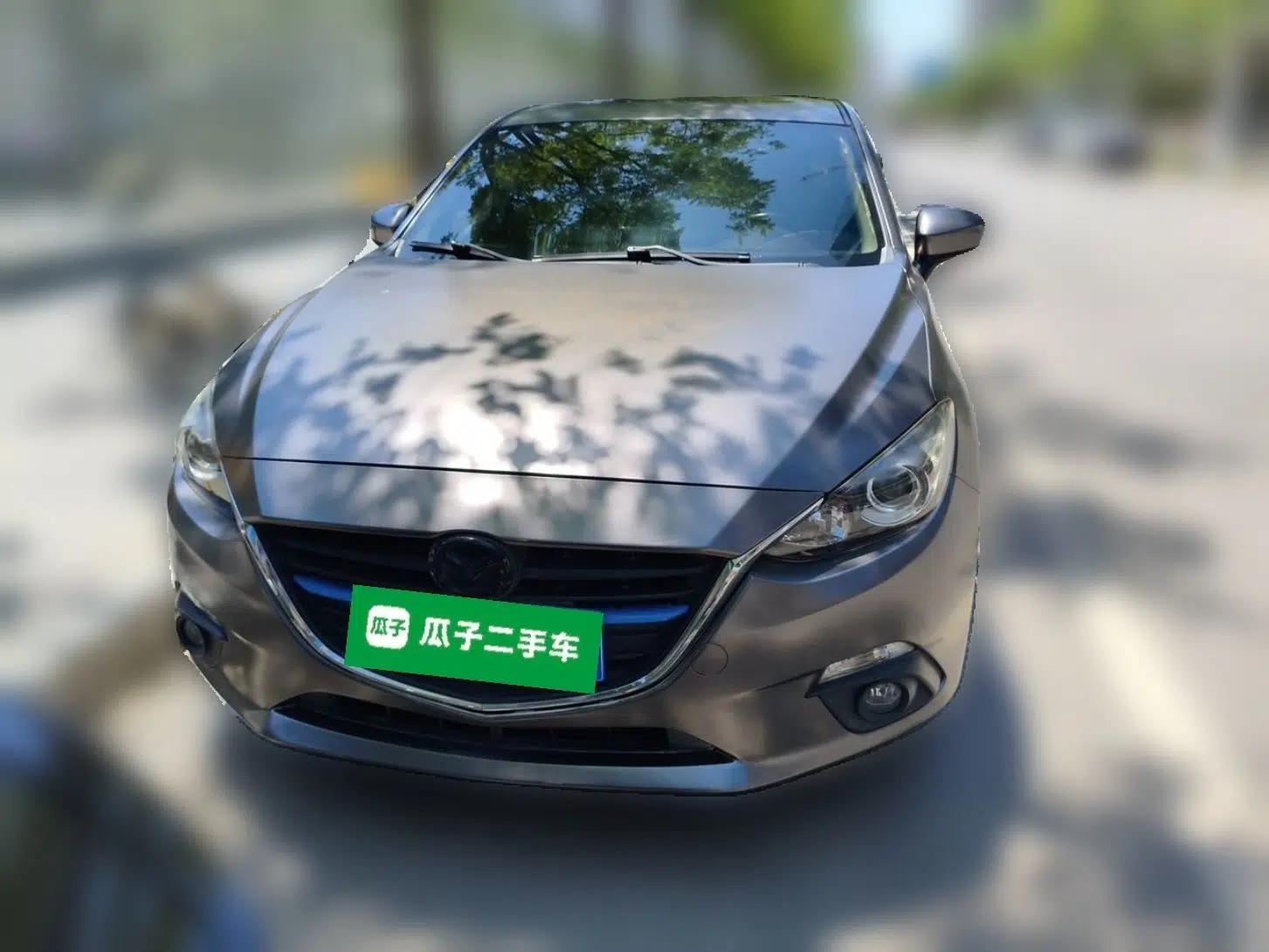 Mazda 3 Axela 2016 Sedan 1.5L Automatic Luxury Model — миниатюра 2