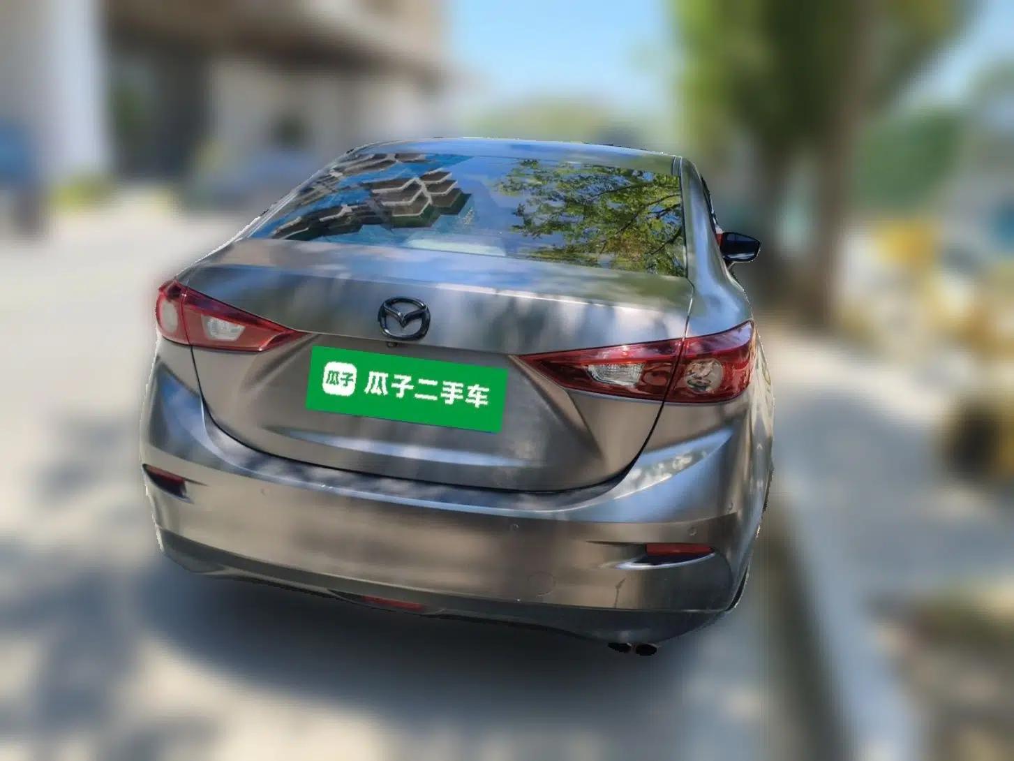 Mazda 3 Axela 2016 Sedan 1.5L Automatic Luxury Model — миниатюра 5