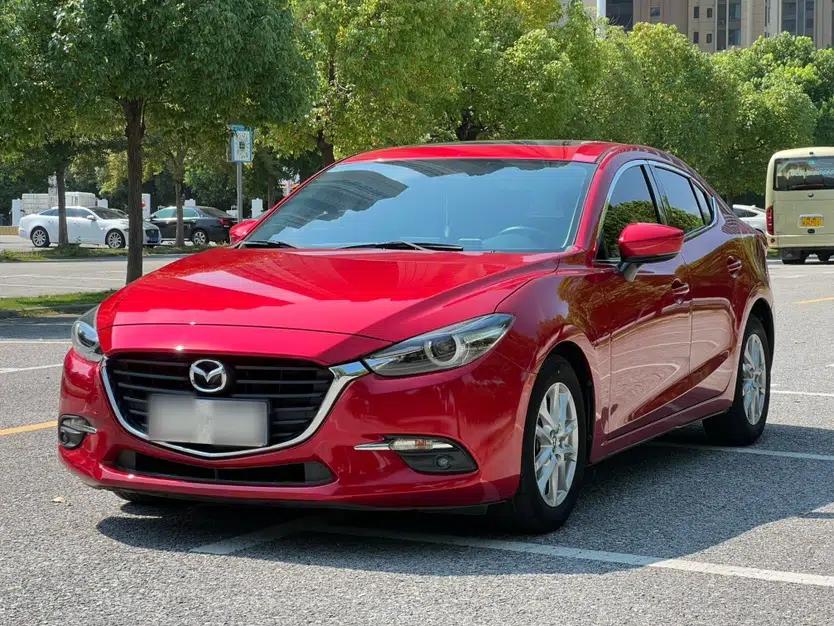 Mazda 3 Axela 2017 Sedan 1.5L Automatic Luxury Model Emission Standard China V — миниатюра 14