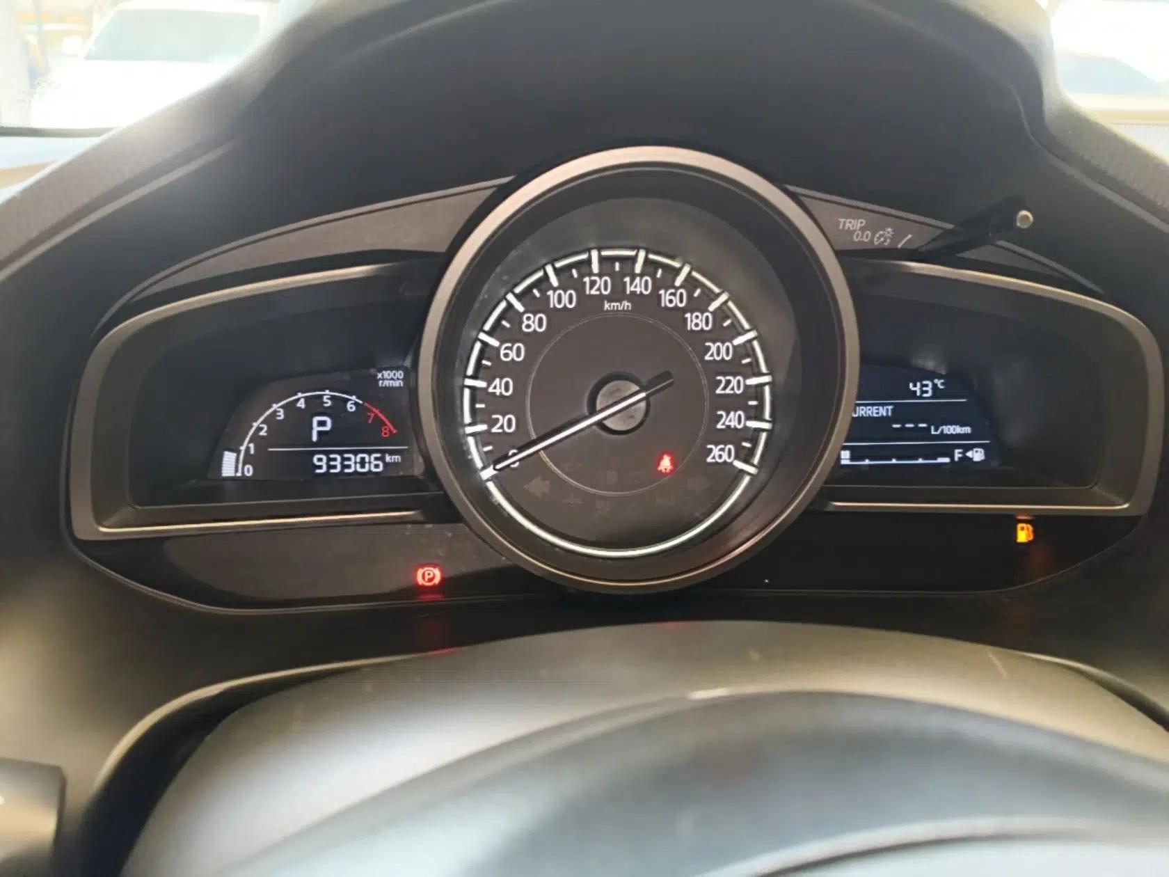 Mazda 3 Axela 2017 Sedan 1.5L Automatic Luxury Model Emission Standard China V — миниатюра 23