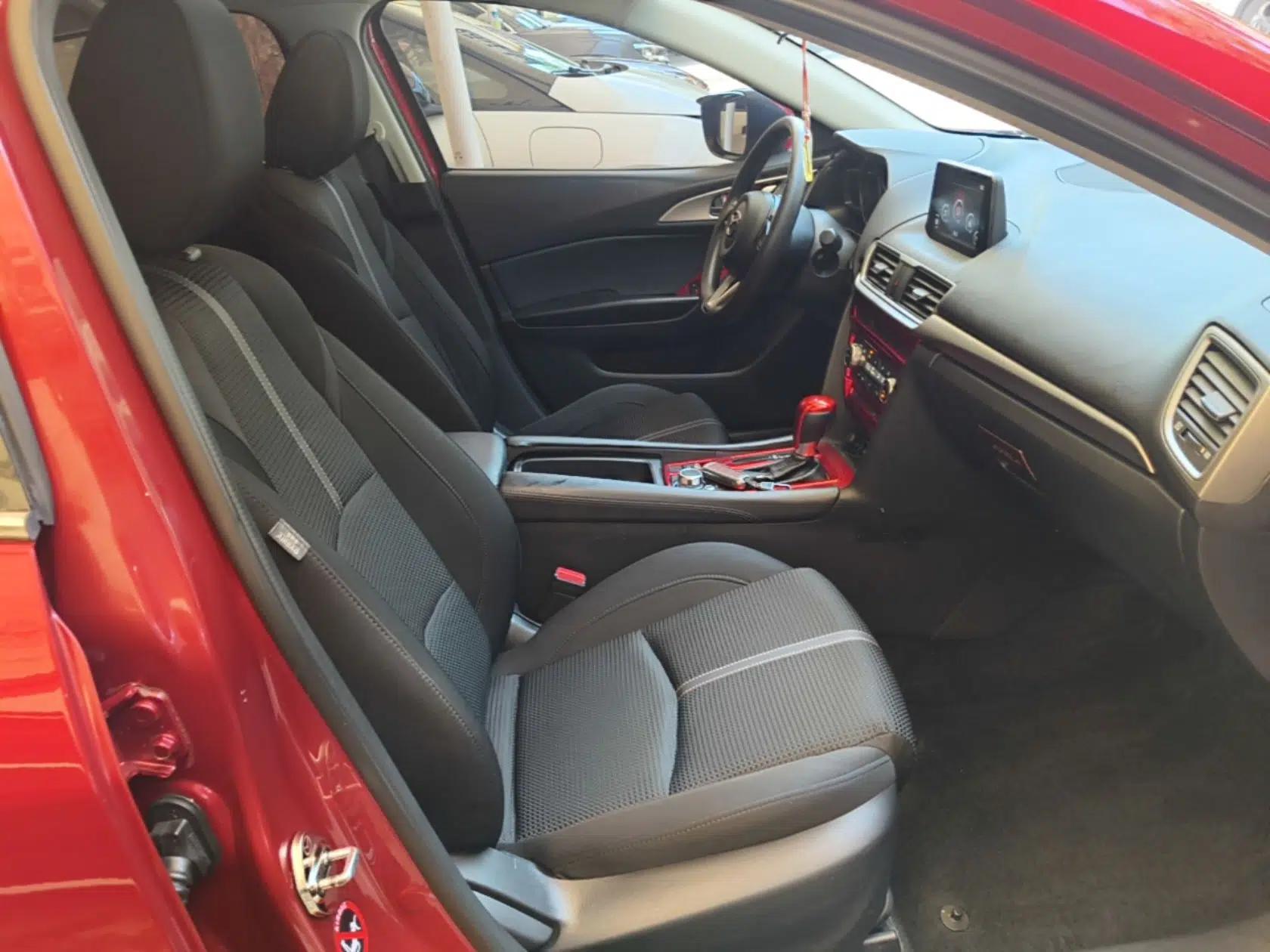 Mazda 3 Axela 2017 Sedan 1.5L Automatic Luxury Model Emission Standard China V — миниатюра 28
