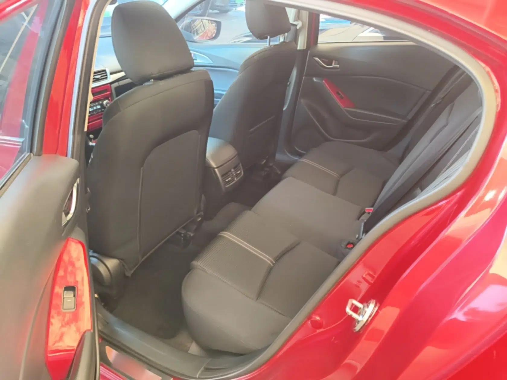 Mazda 3 Axela 2017 Sedan 1.5L Automatic Luxury Model Emission Standard China V — миниатюра 29