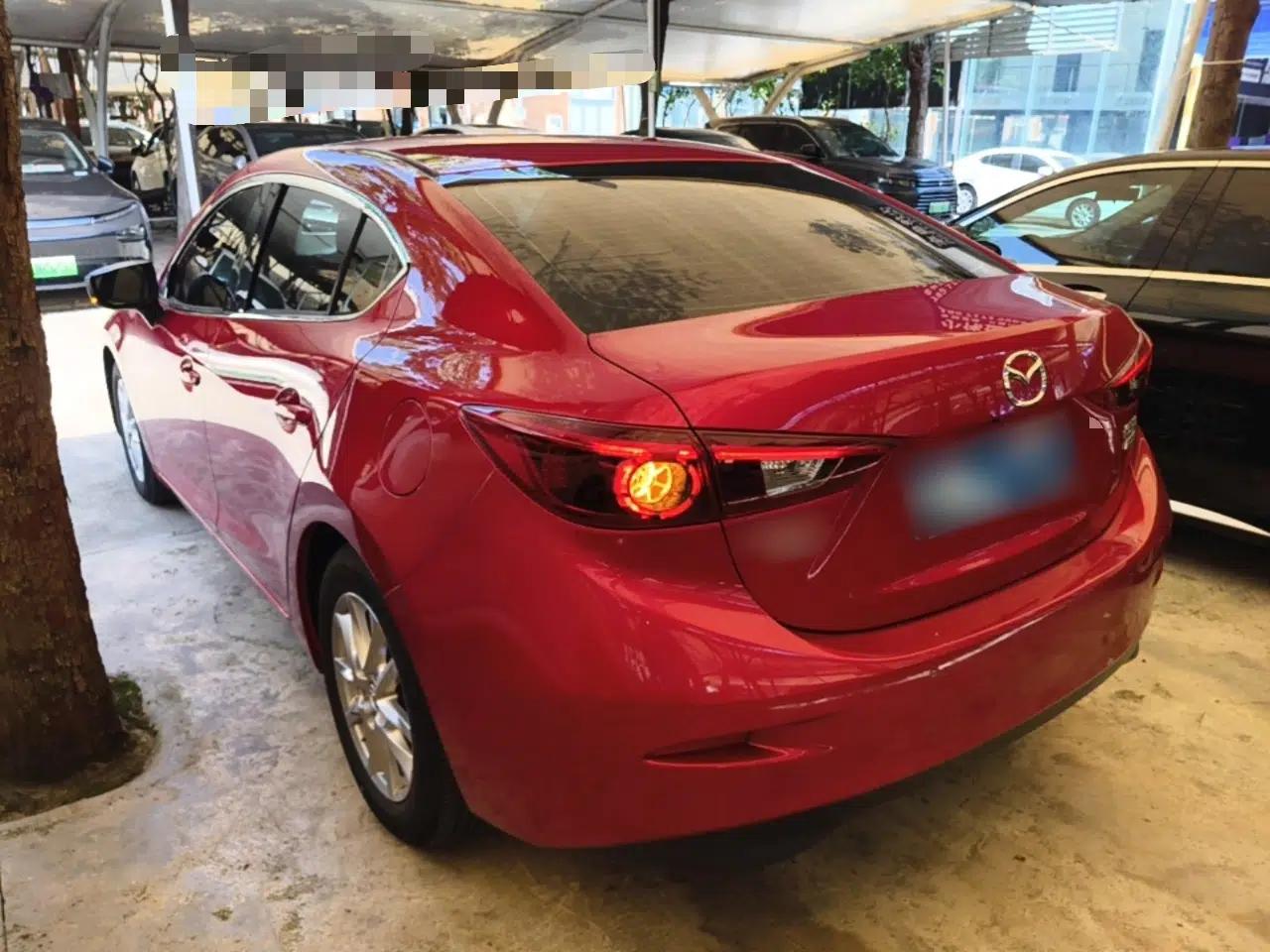 Mazda 3 Axela 2017 Sedan 1.5L Automatic Luxury Model Emission Standard China V — миниатюра 4