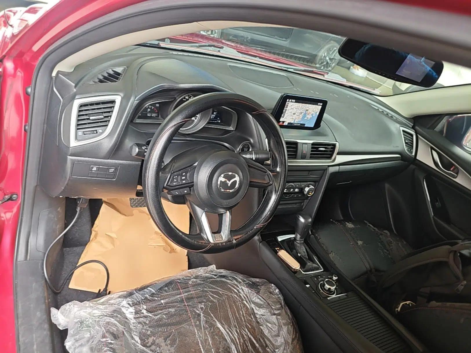 Mazda 3 Axela 2017 Sedan 1.5L Automatic Luxury Model Emission Standard China V — миниатюра 12