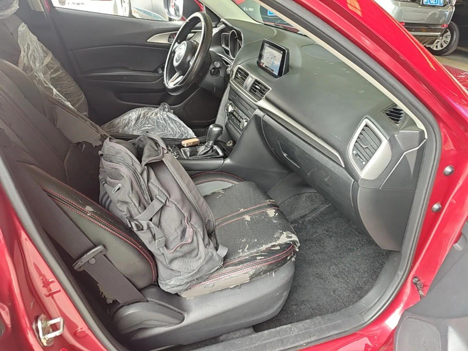 Mazda 3 Axela 2017 Sedan 1.5L Automatic Luxury Model Emission Standard China V — миниатюра 19