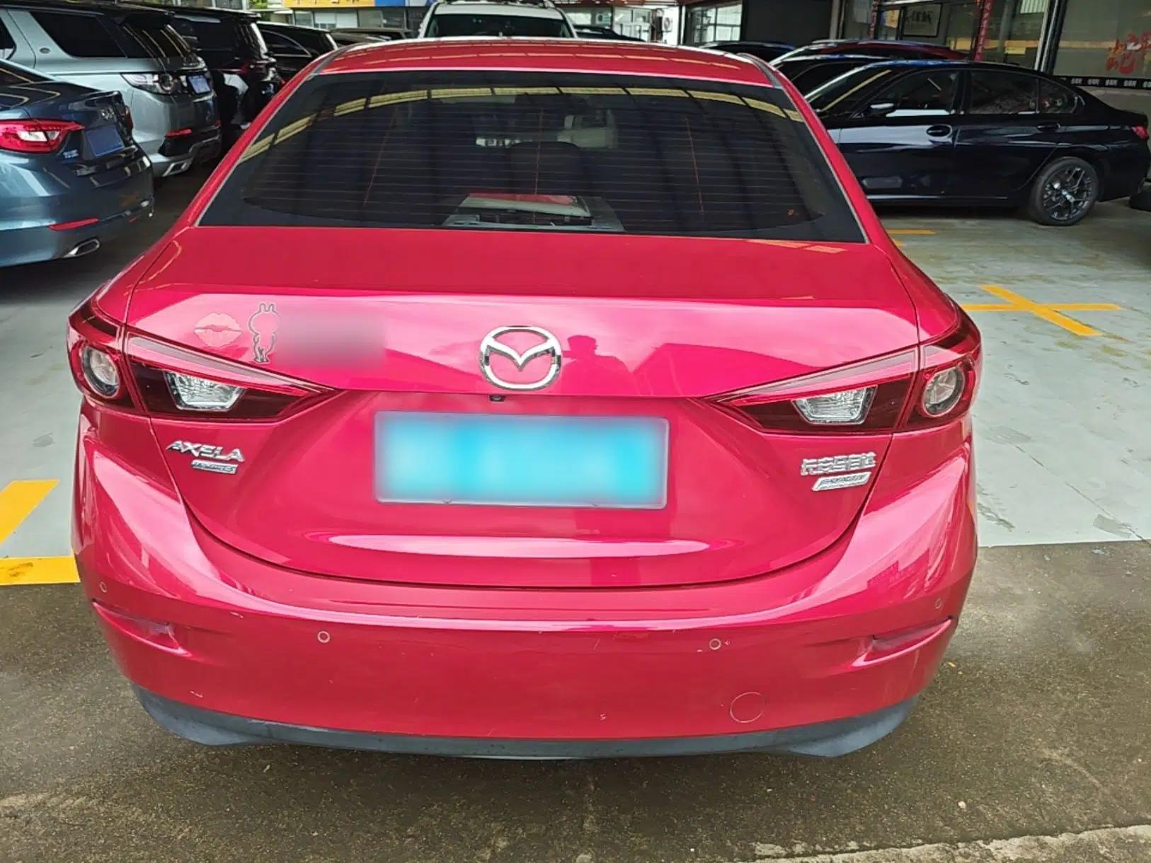 Mazda 3 Axela 2017 Sedan 1.5L Automatic Luxury Model Emission Standard China V — миниатюра 5