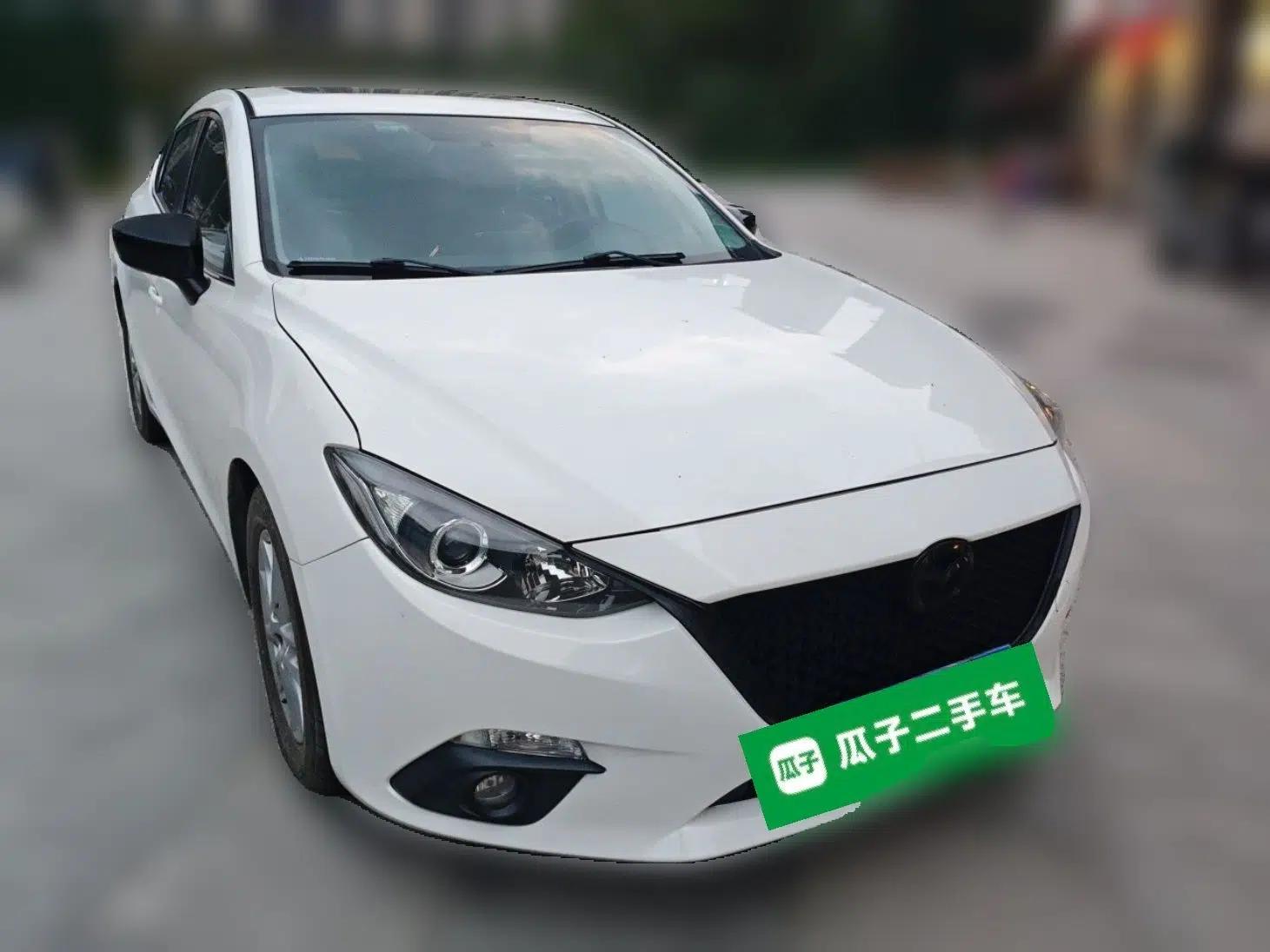 Mazda 3 Axela 2016 Sedan 1.5L Automatic Luxury Model — миниатюра 3