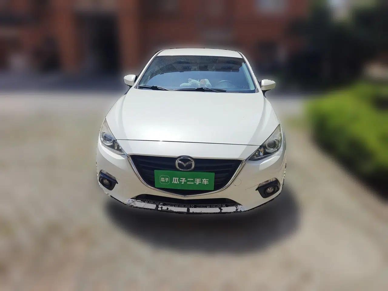Mazda 3 Axela 2016 Sedan 1.5L Automatic Comfort Model — миниатюра 2