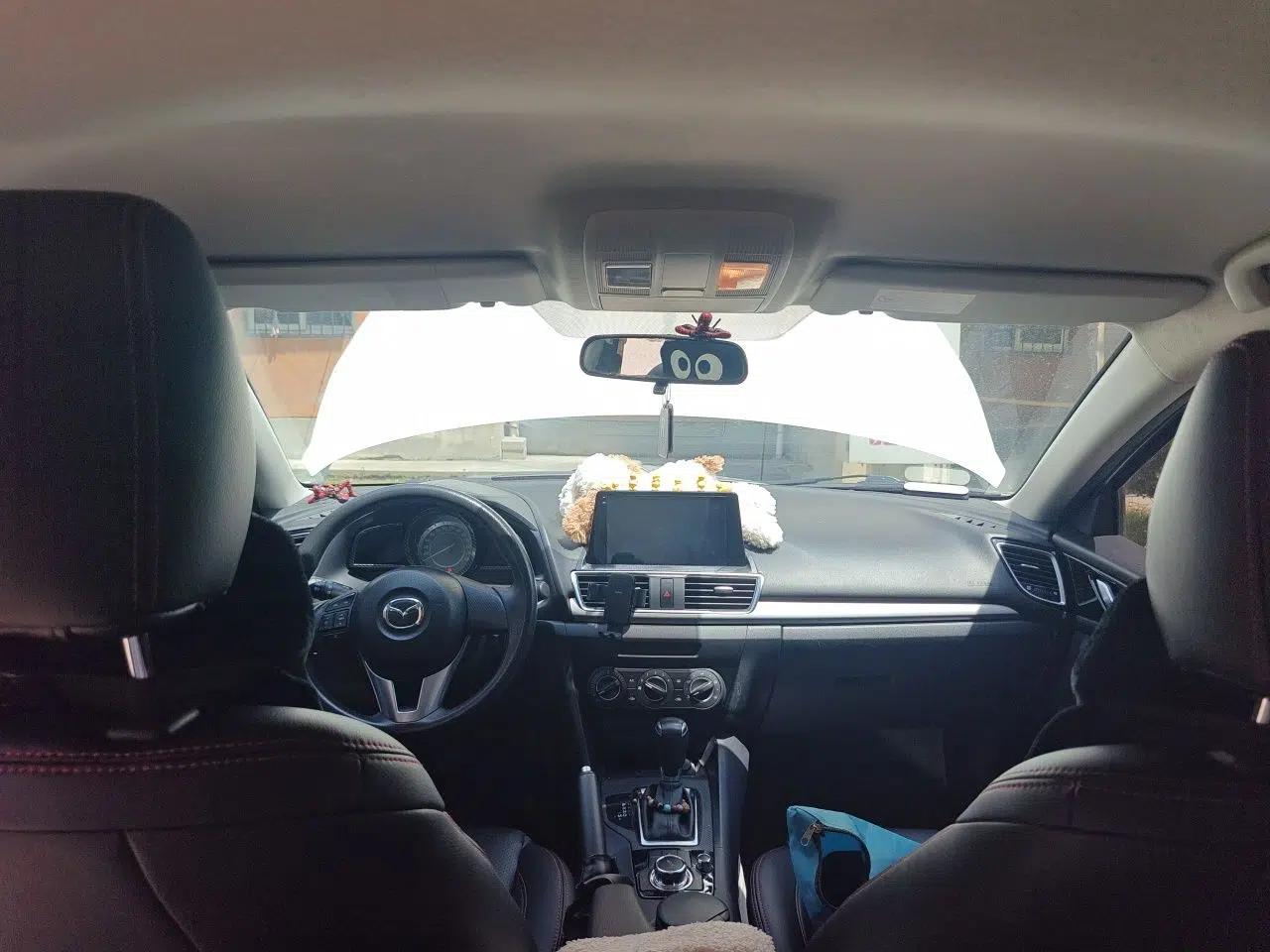 Mazda 3 Axela 2016 Sedan 1.5L Automatic Comfort Model — миниатюра 15